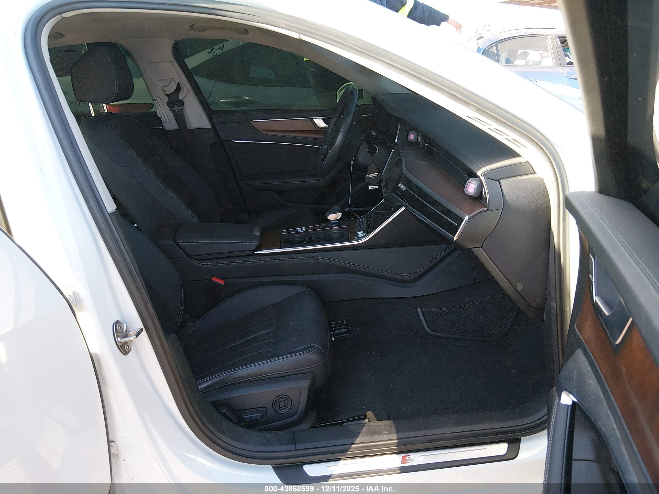 AUDI A6 image 5