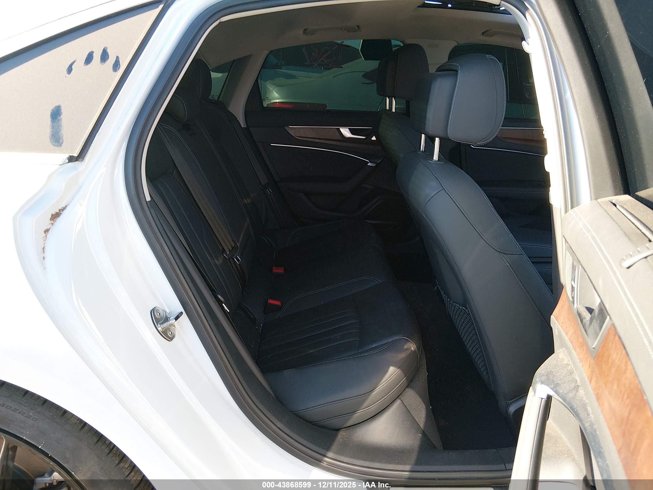 AUDI A6 image 8