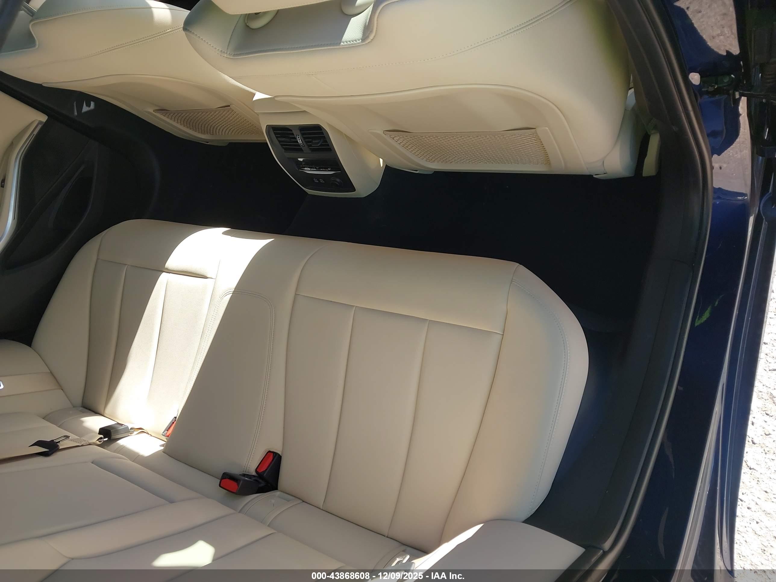 BMW 330I image 8