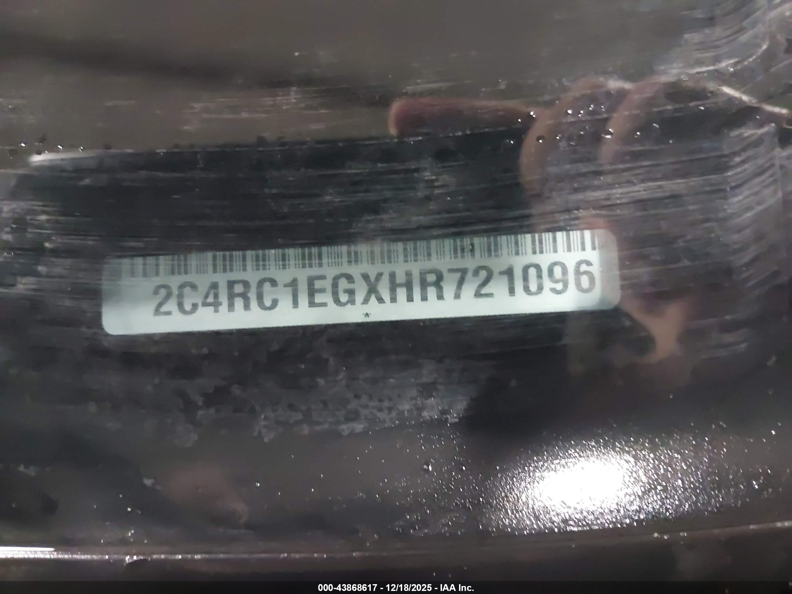 CHRYSLER PACIFICA image 9
