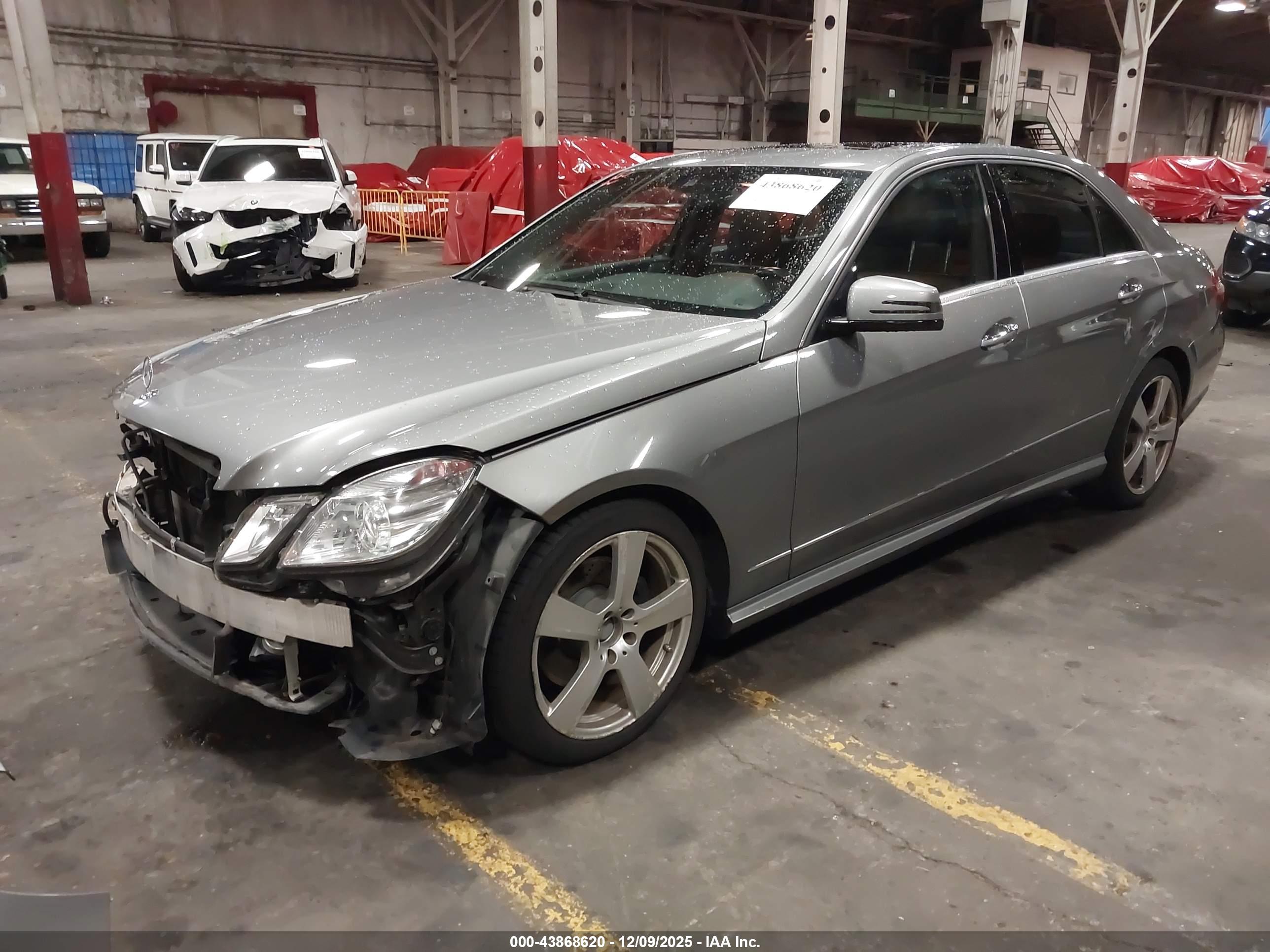 MERCEDES-BENZ E image 2