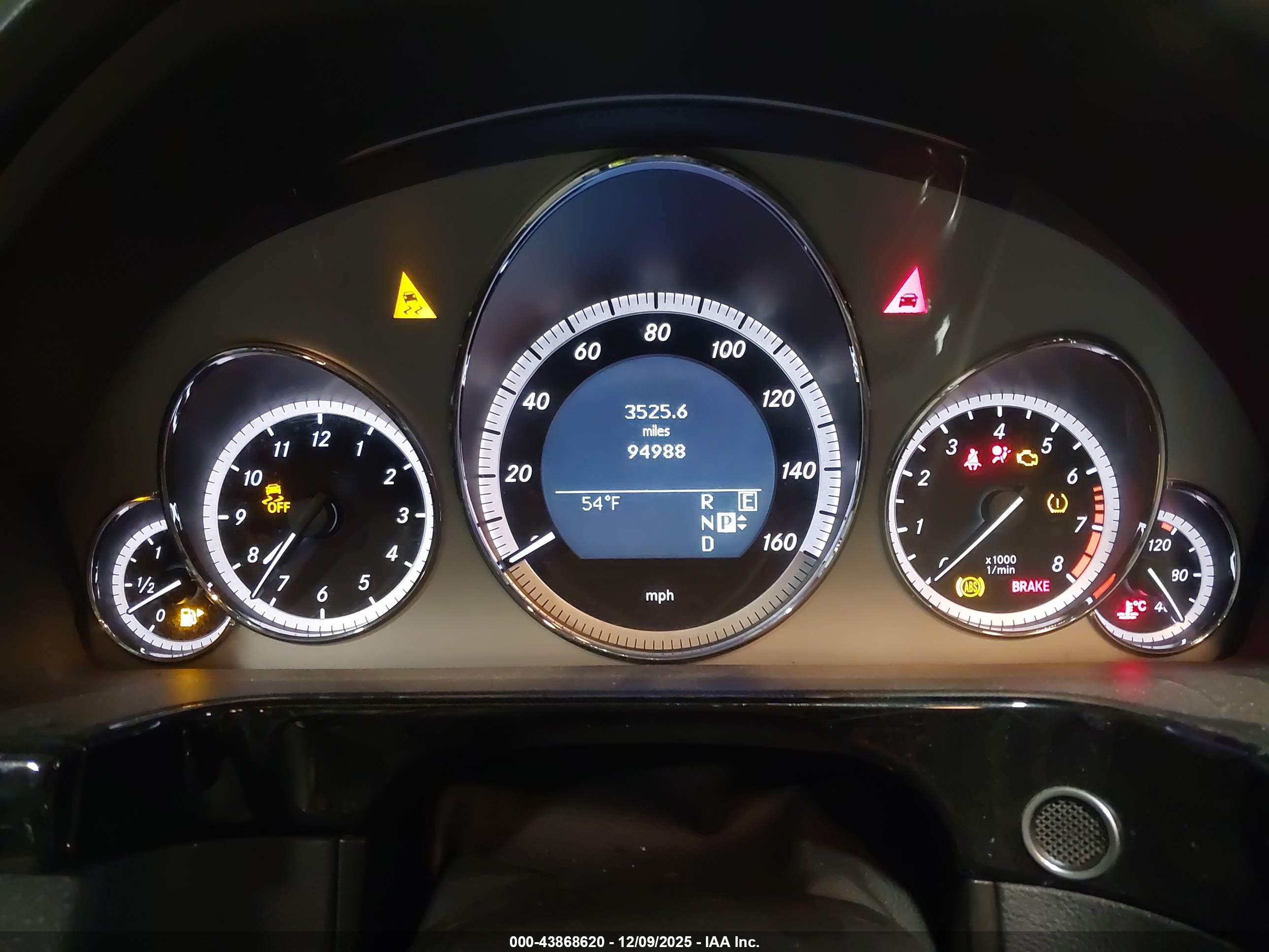 MERCEDES-BENZ E image 7
