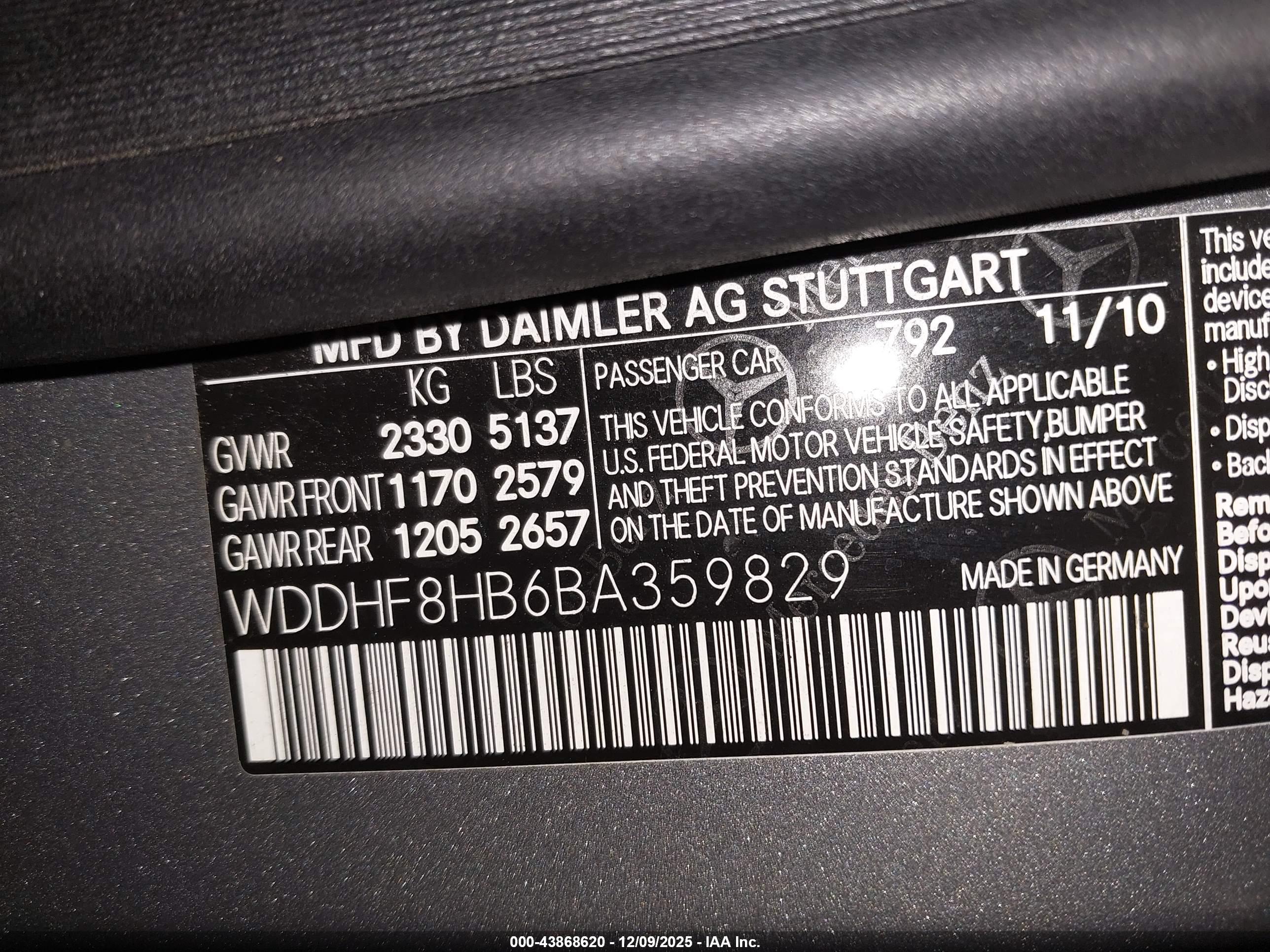 MERCEDES-BENZ E image 9