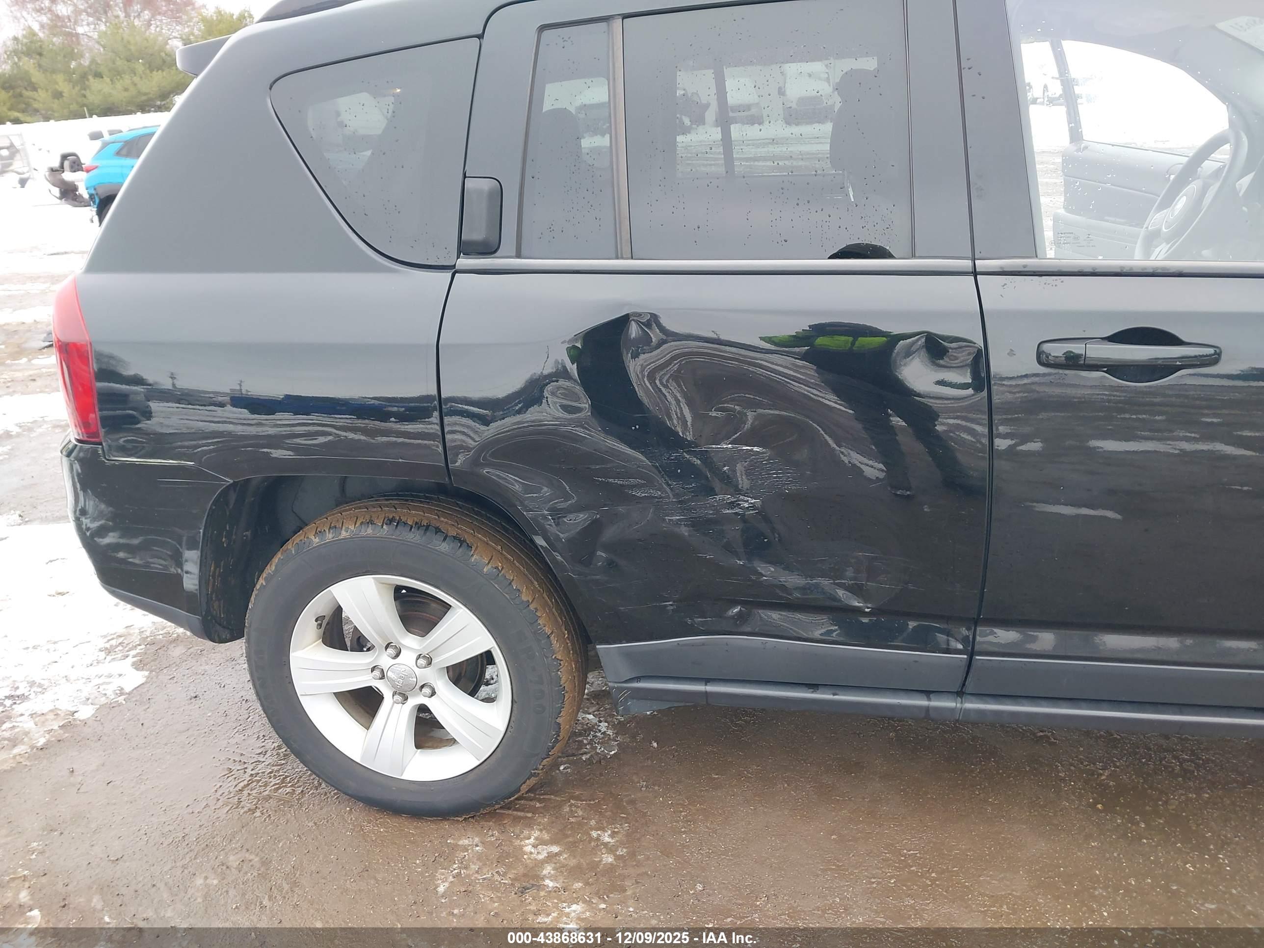 JEEP COMPASS image 6