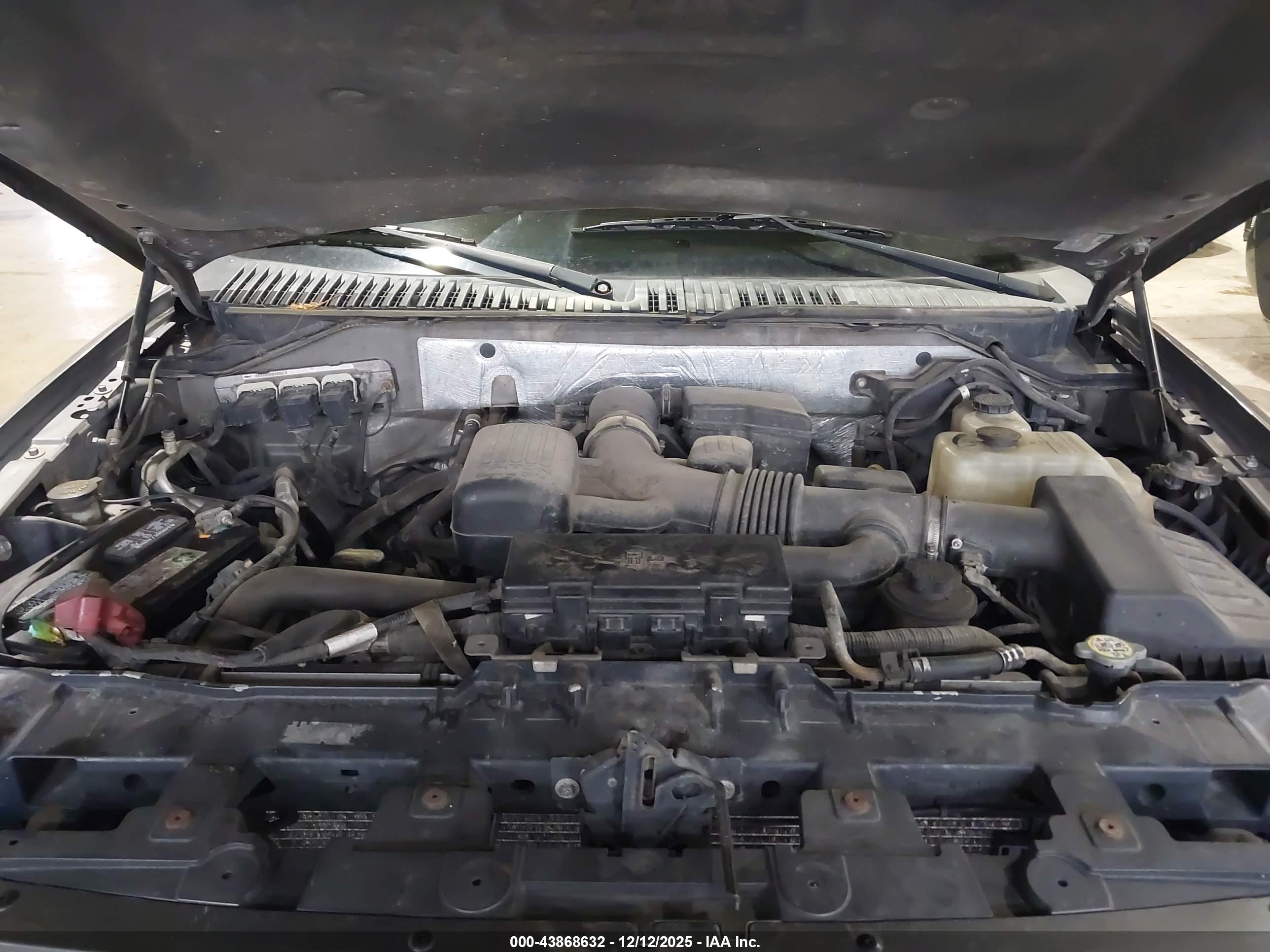 FORD EXPEDITION image 10