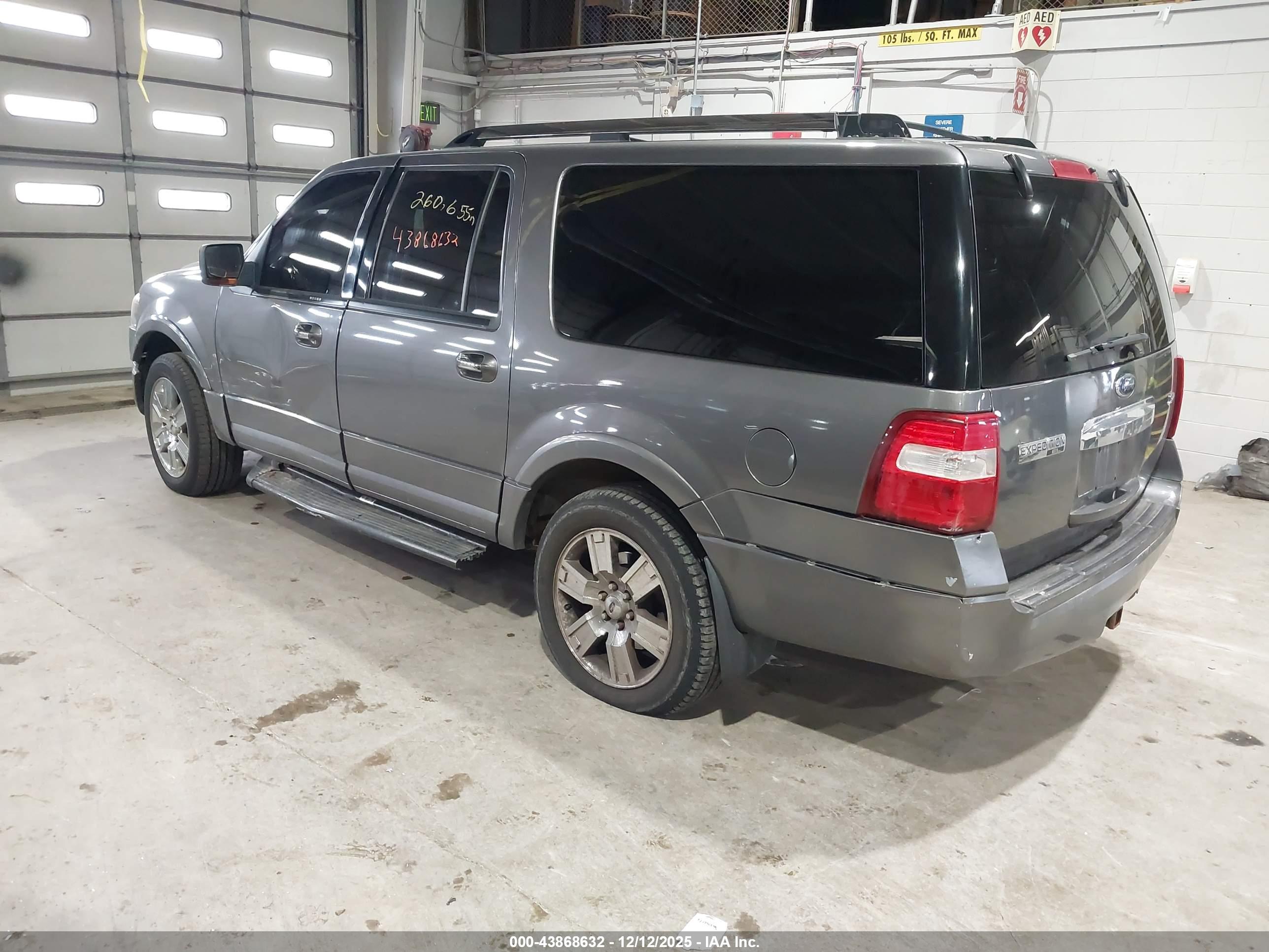 FORD EXPEDITION image 3