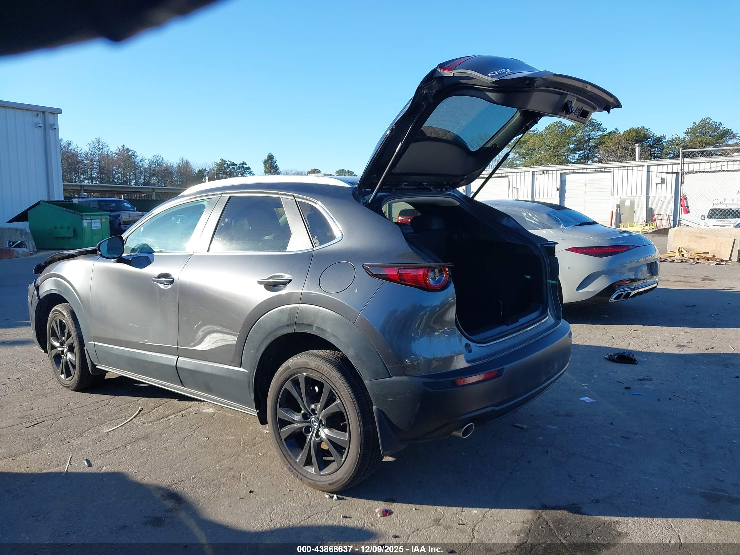 MAZDA CX-30 image 3