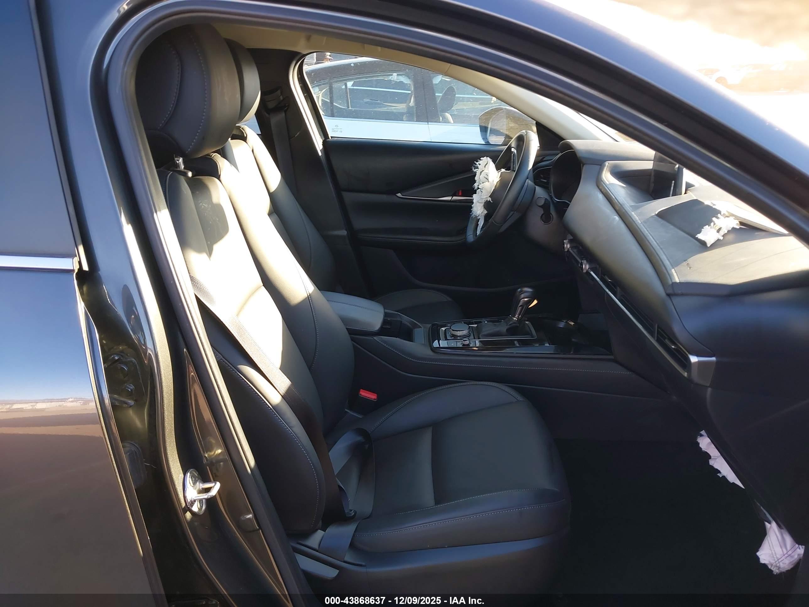 MAZDA CX-30 image 5