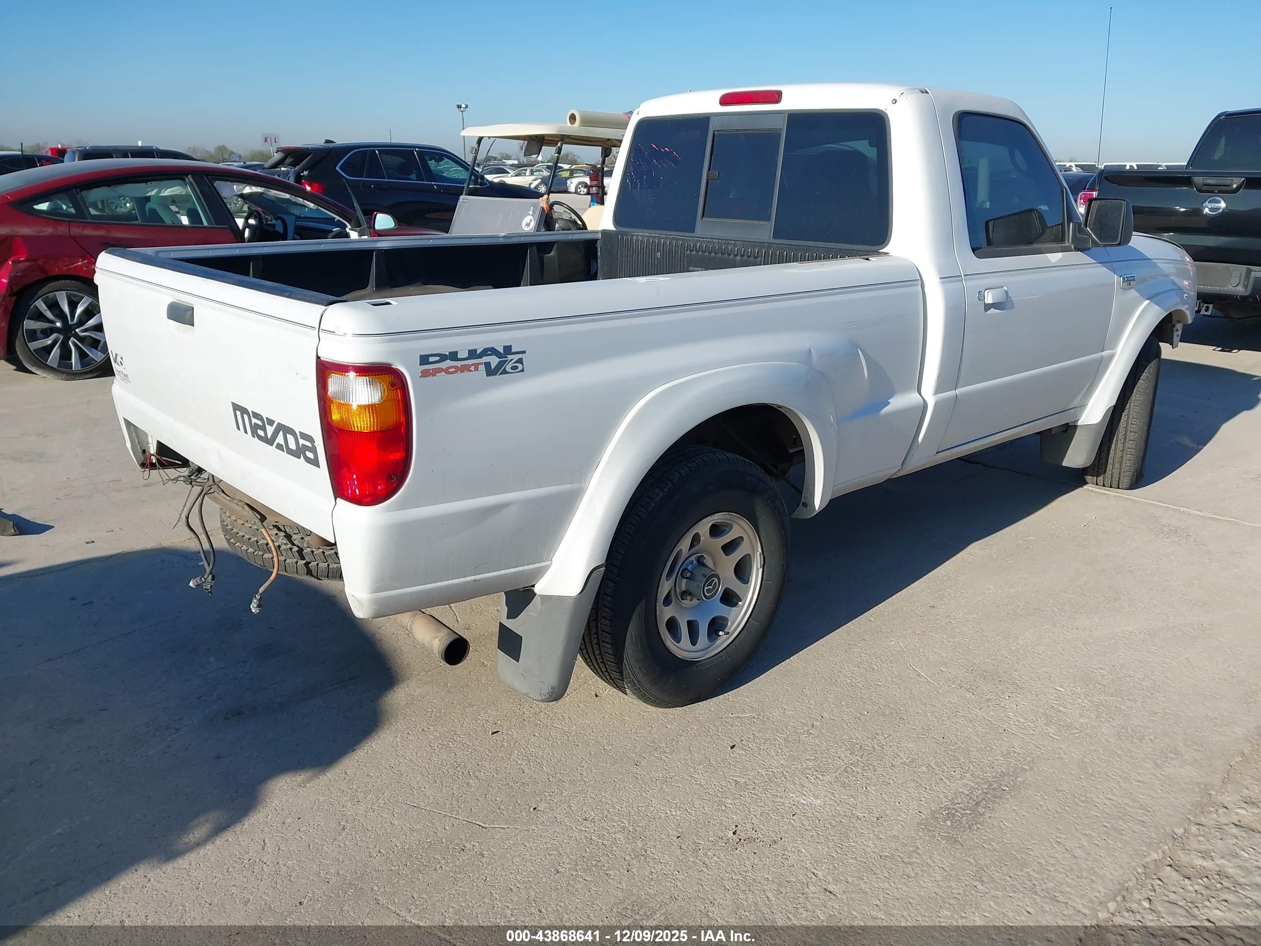 MAZDA B3000 image 4
