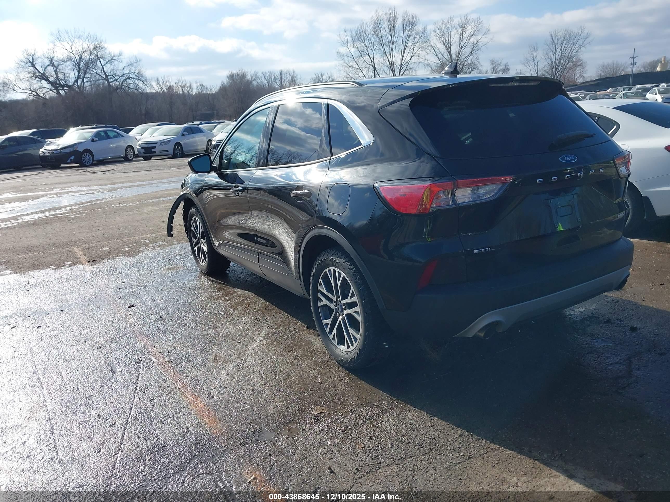 FORD ESCAPE image 3