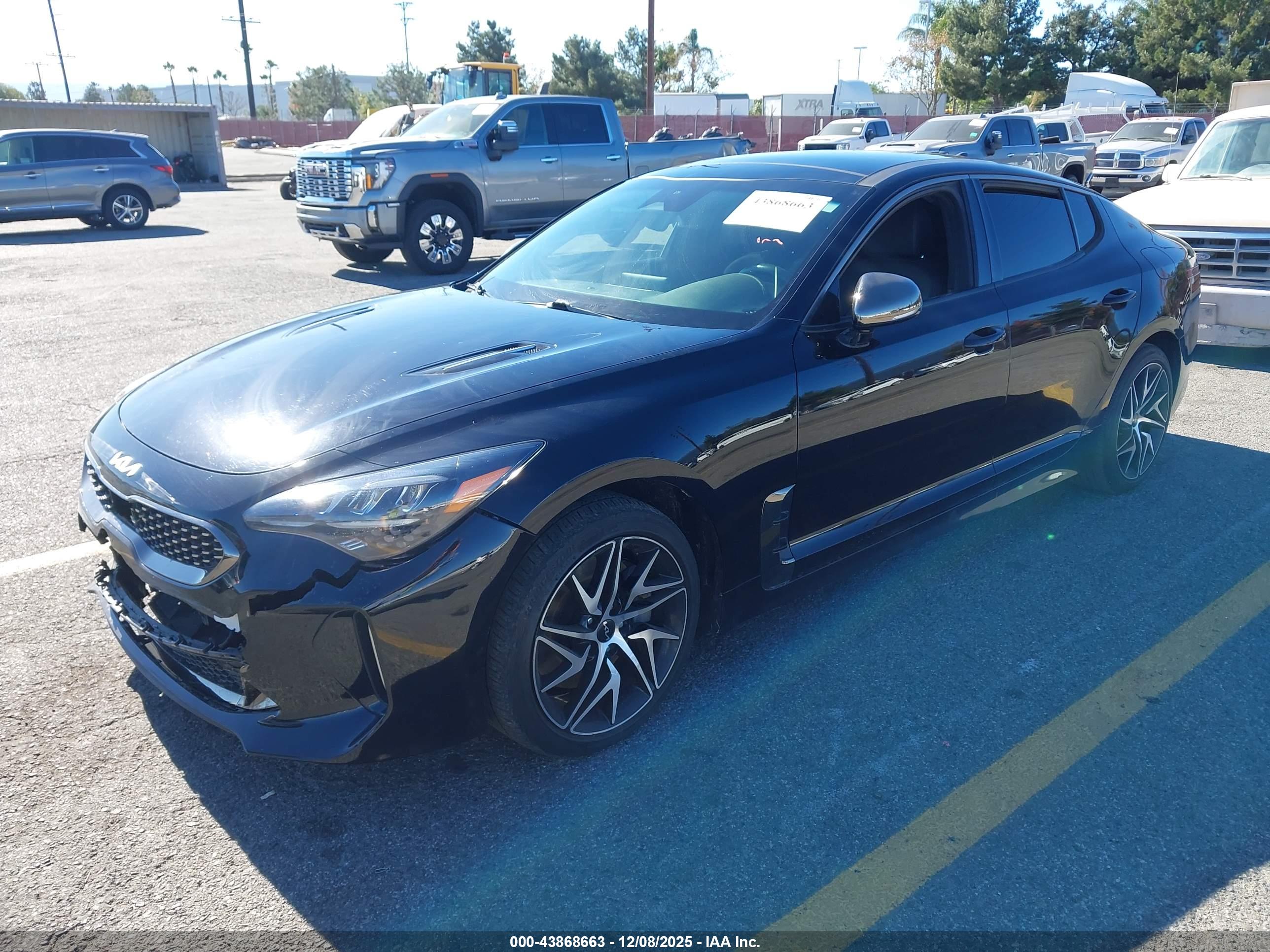 KIA STINGER image 2