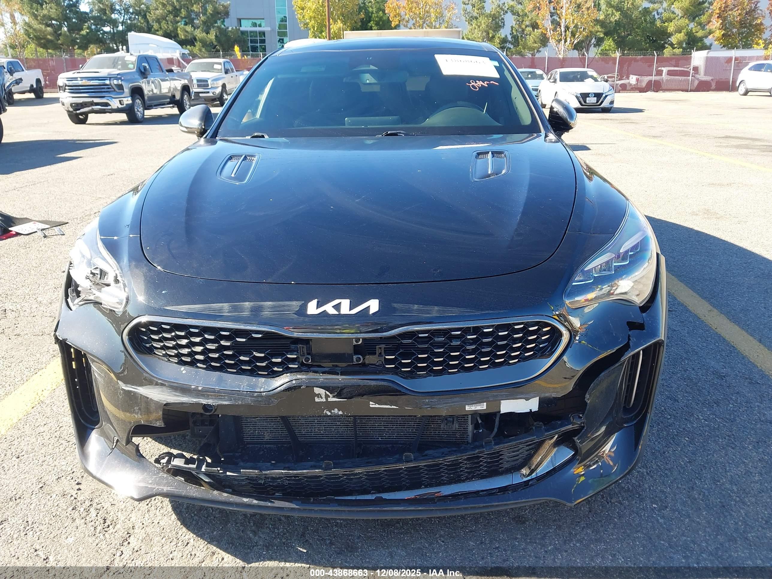 KIA STINGER image 6