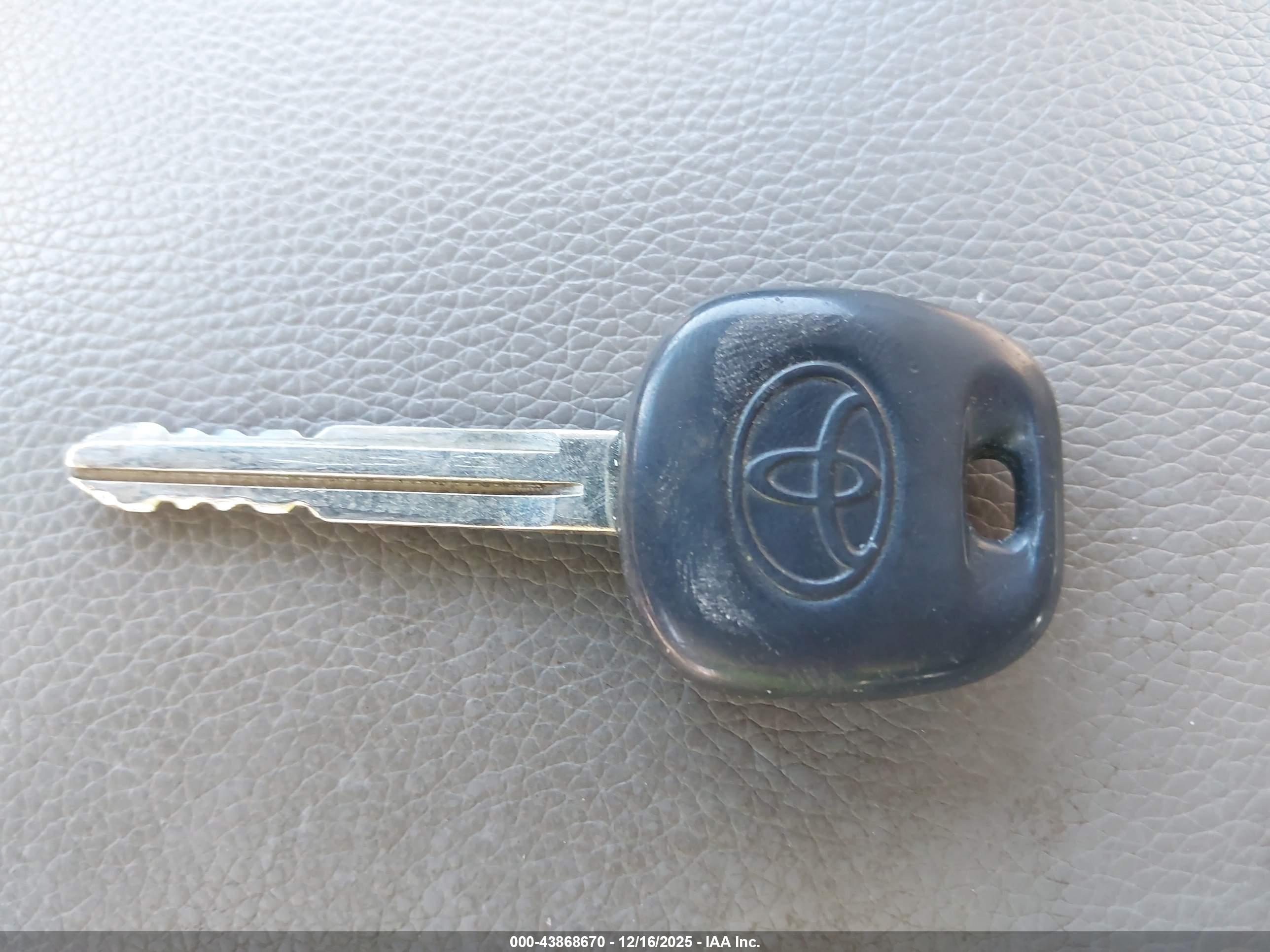 TOYOTA HIGHLANDER image 11