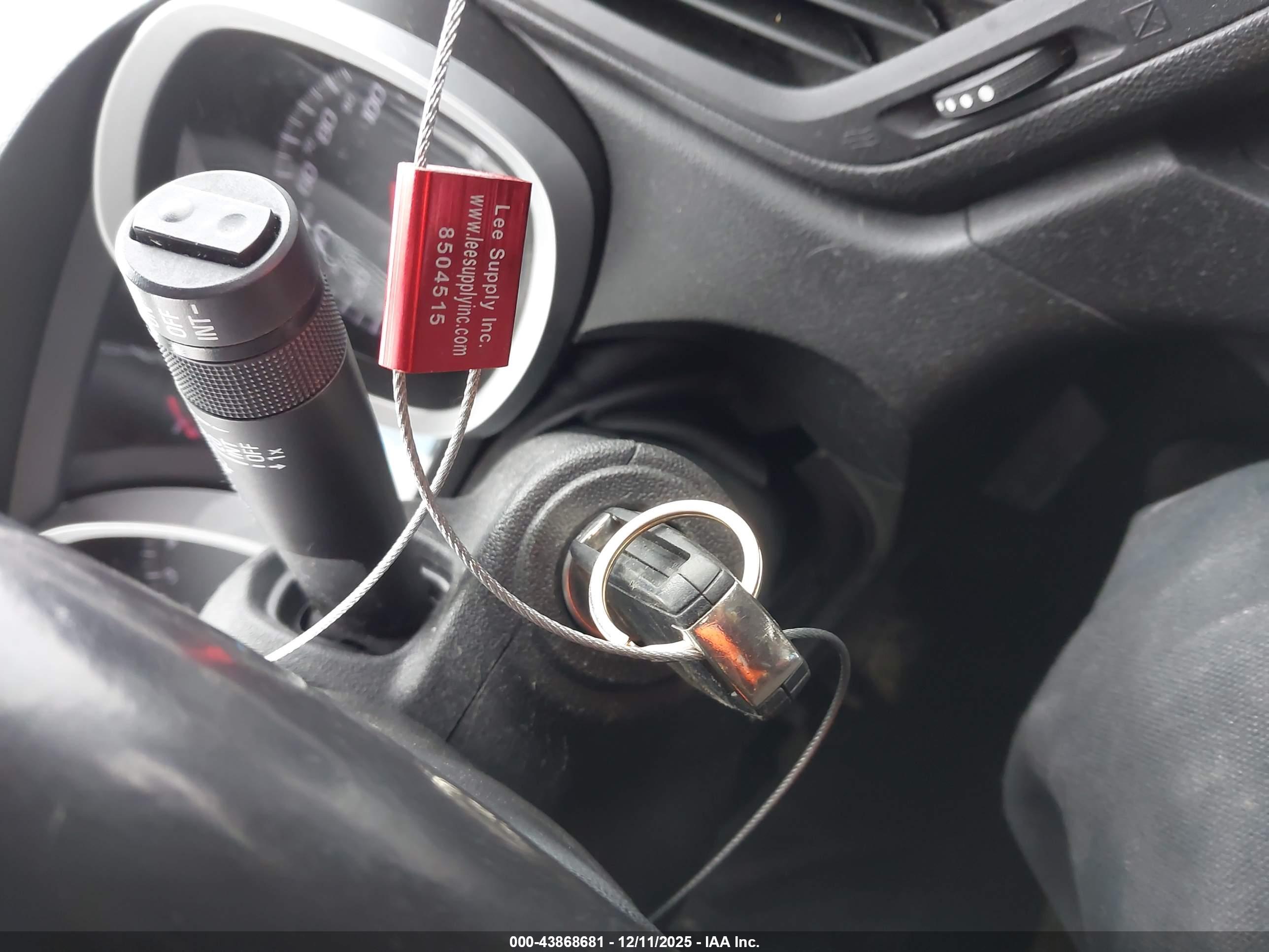 CHEVROLET EQUINOX image 11