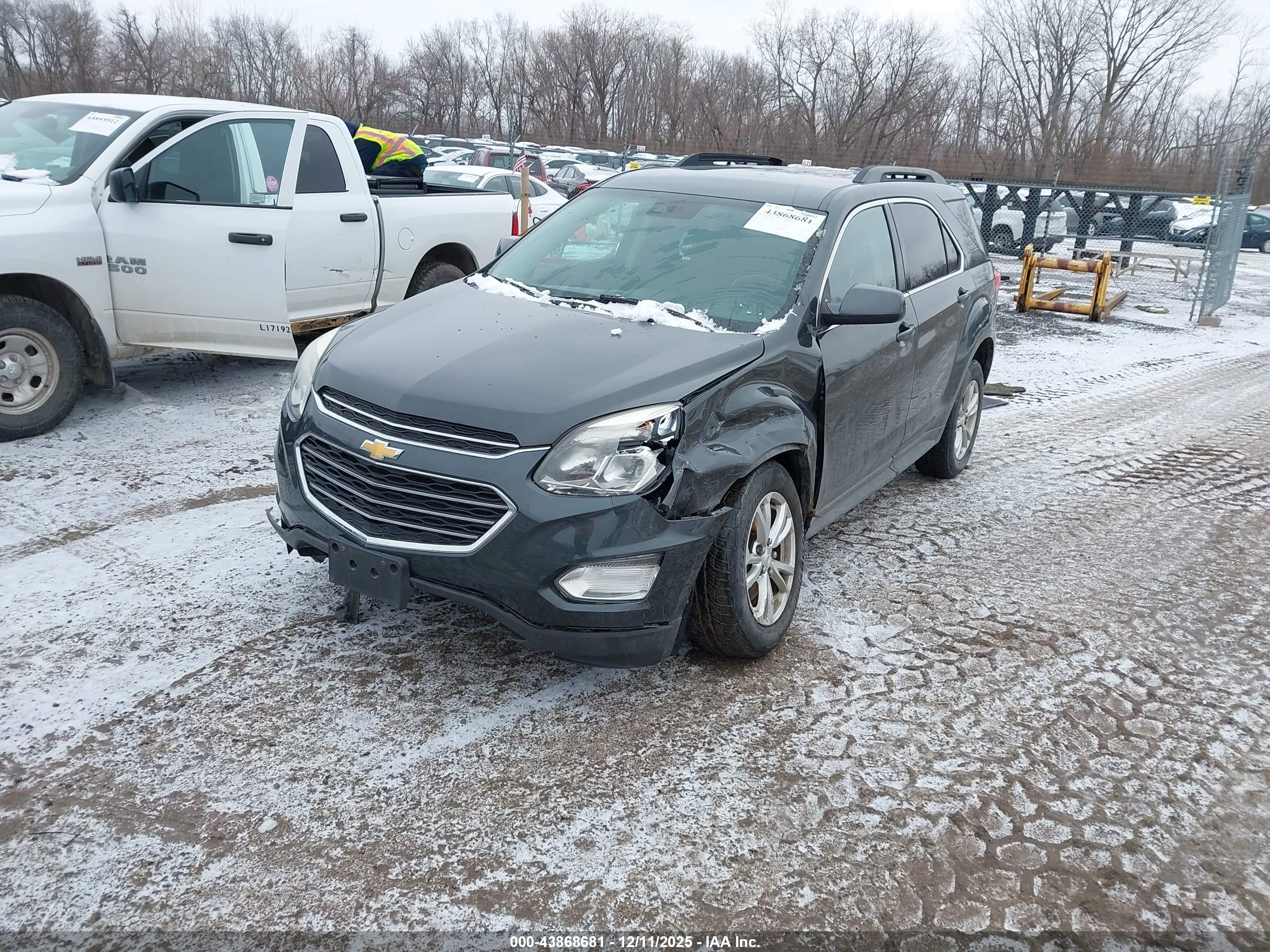 CHEVROLET EQUINOX image 2