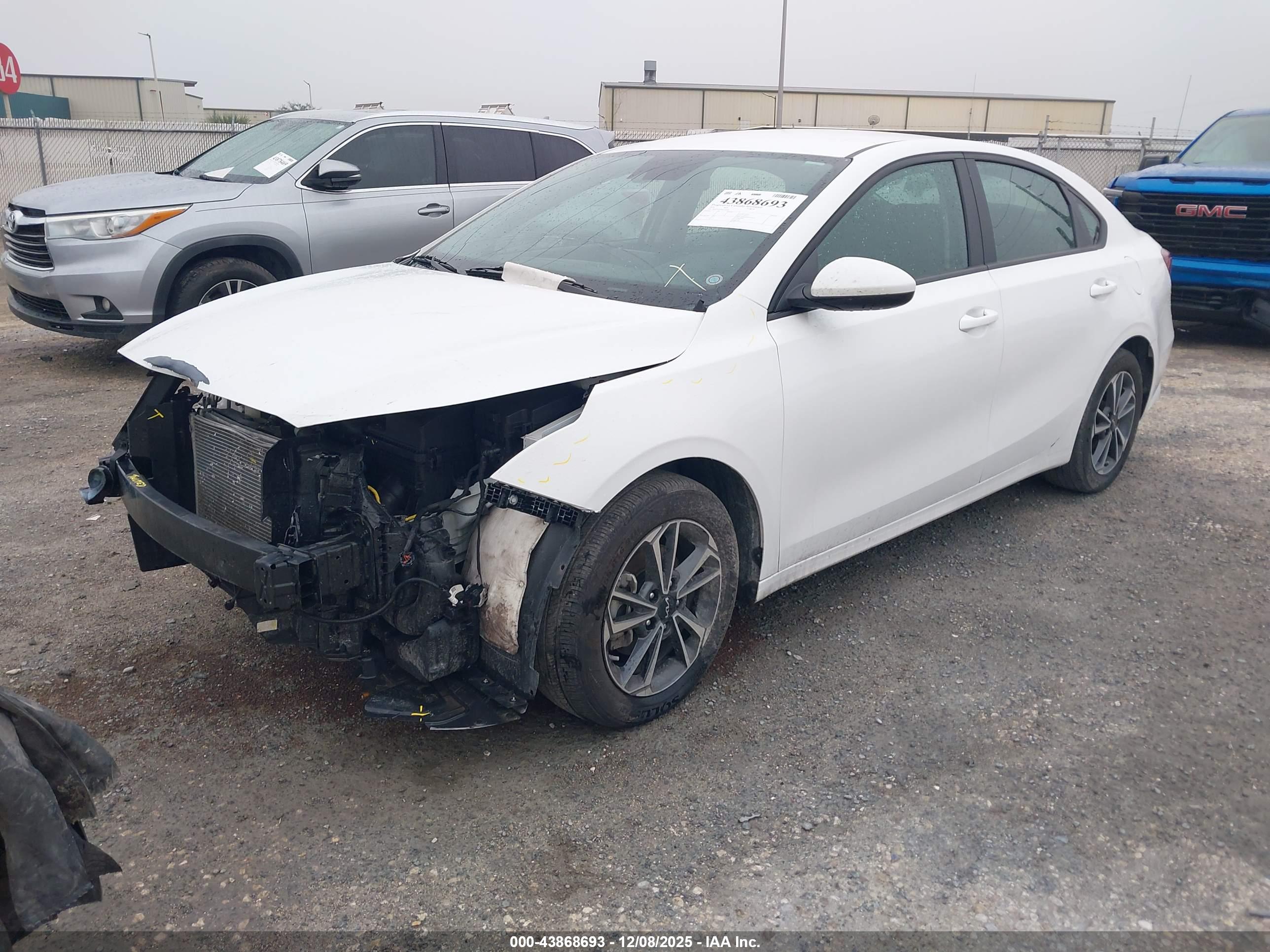 KIA FORTE image 2