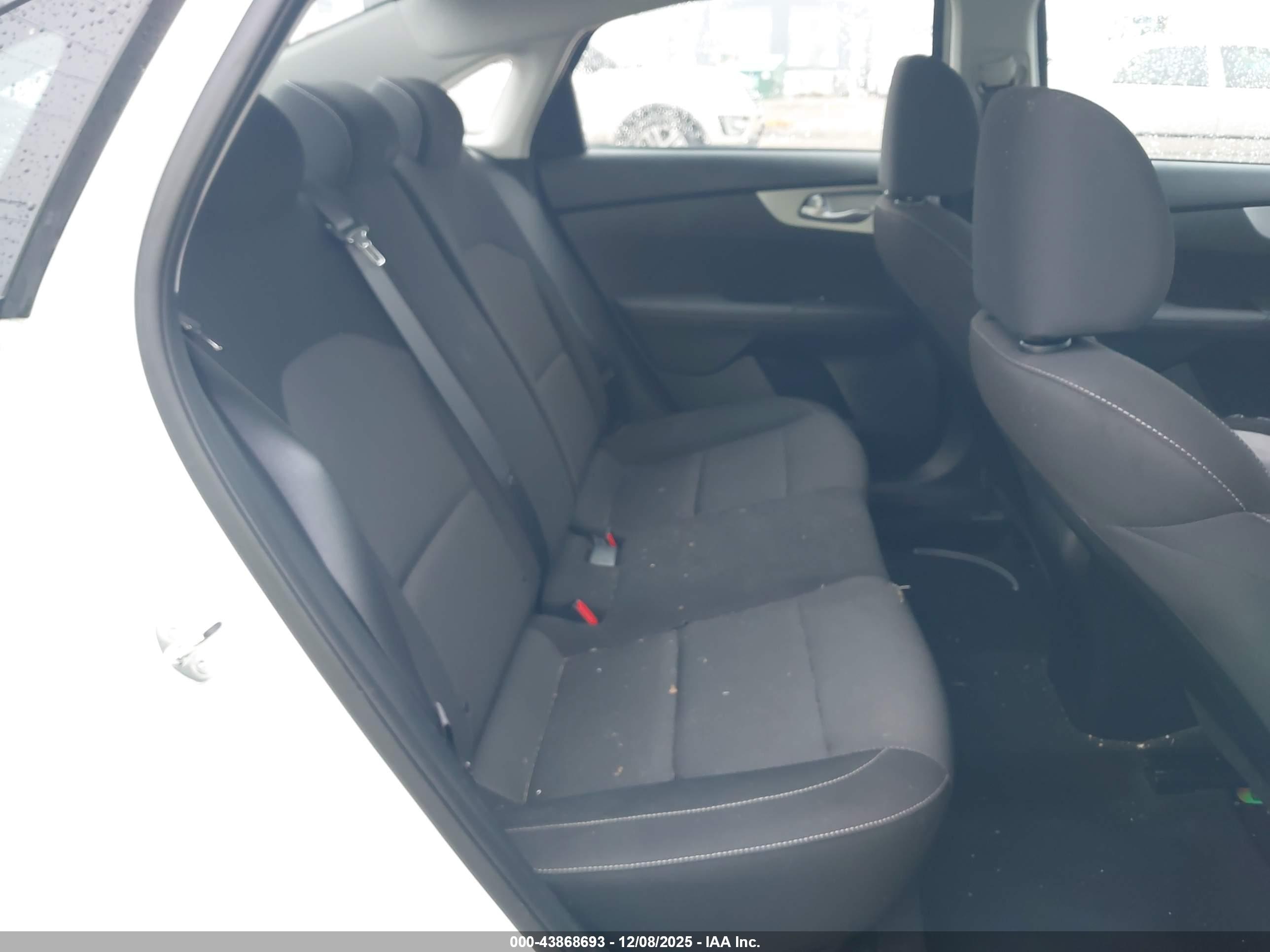 KIA FORTE image 8
