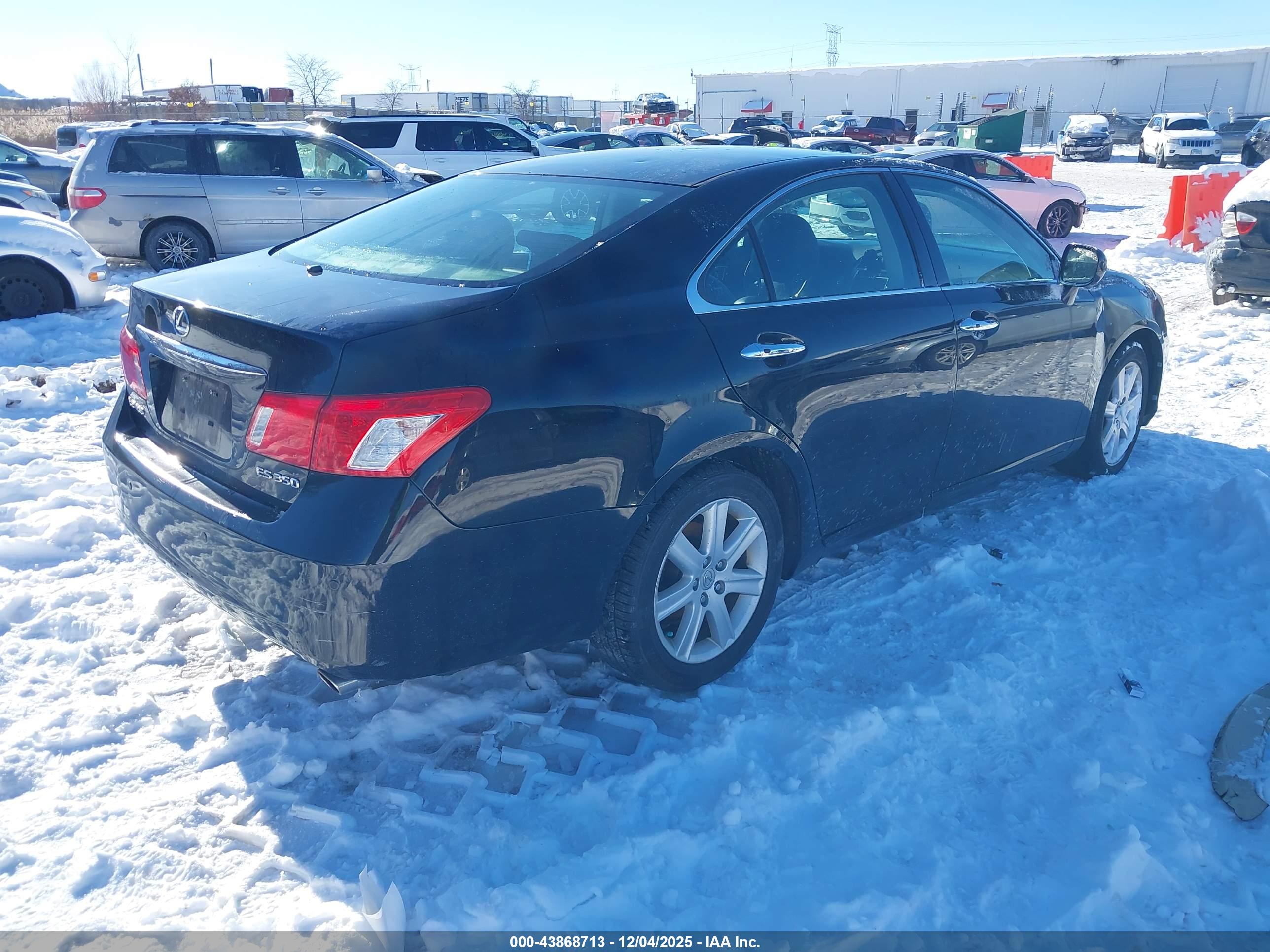 LEXUS ES image 4