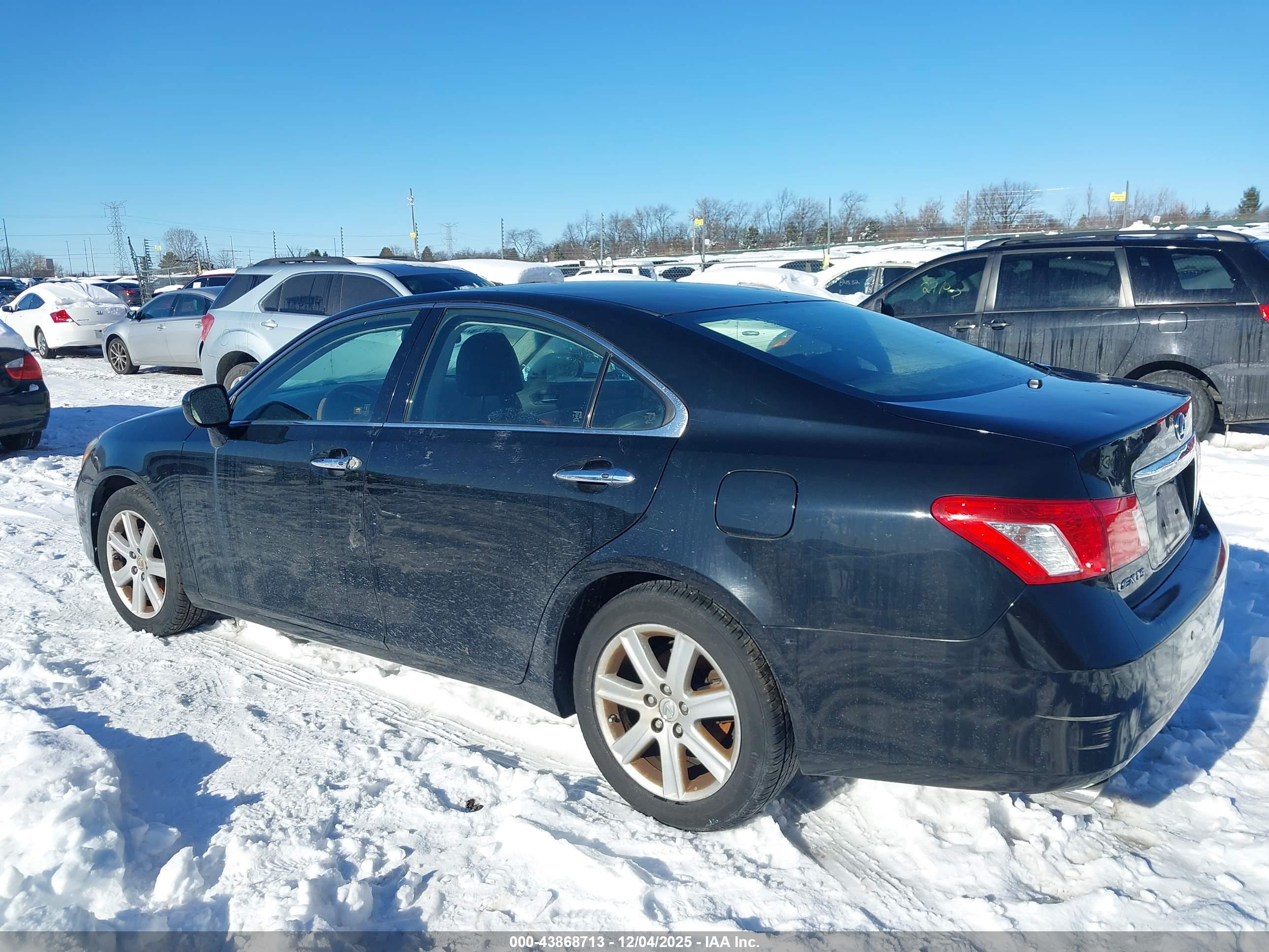 LEXUS ES image 6