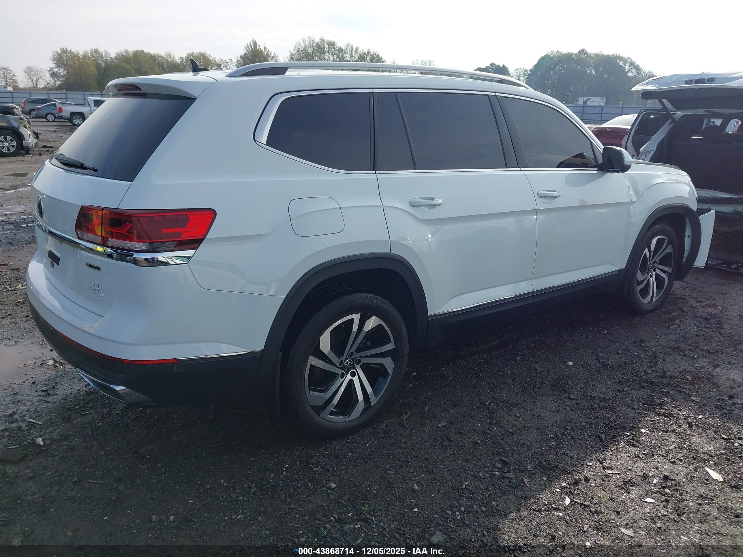 VOLKSWAGEN ATLAS image 4