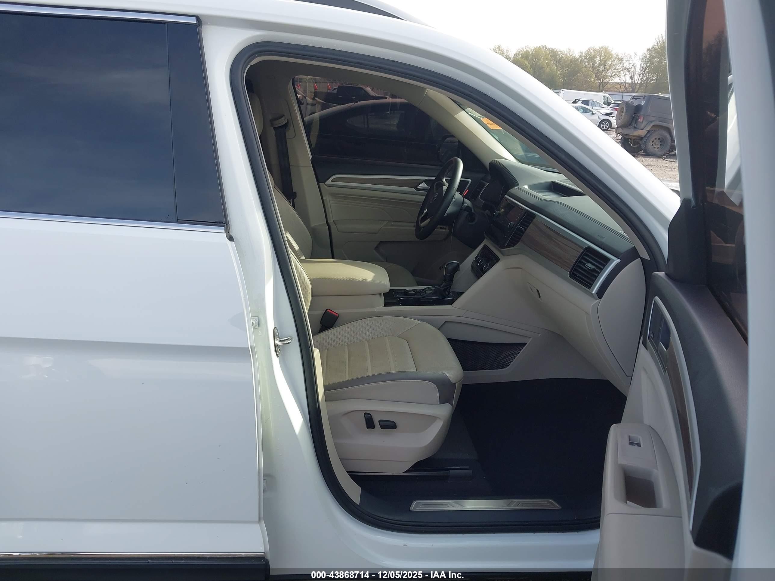VOLKSWAGEN ATLAS image 5