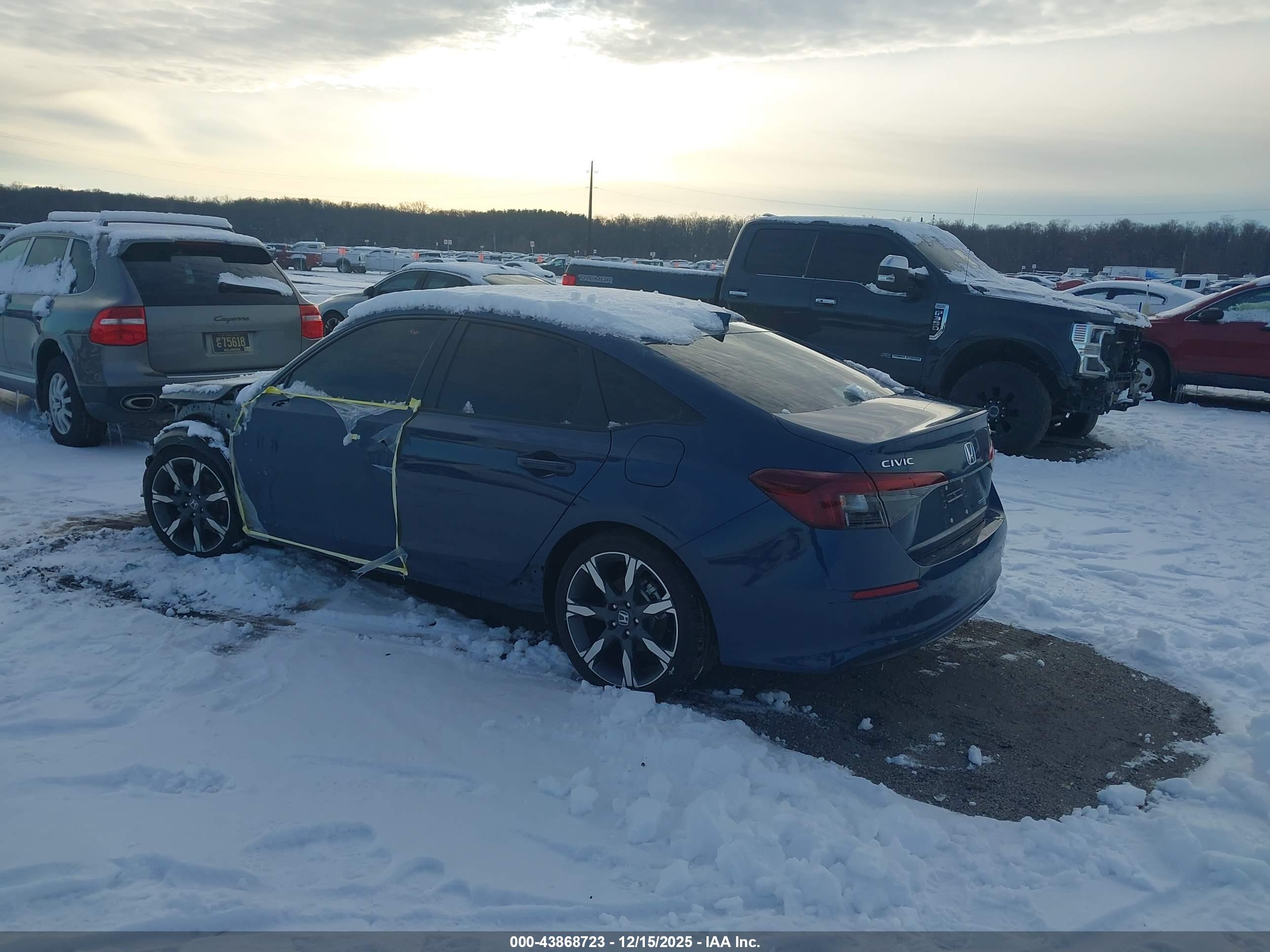 HONDA CIVIC image 3