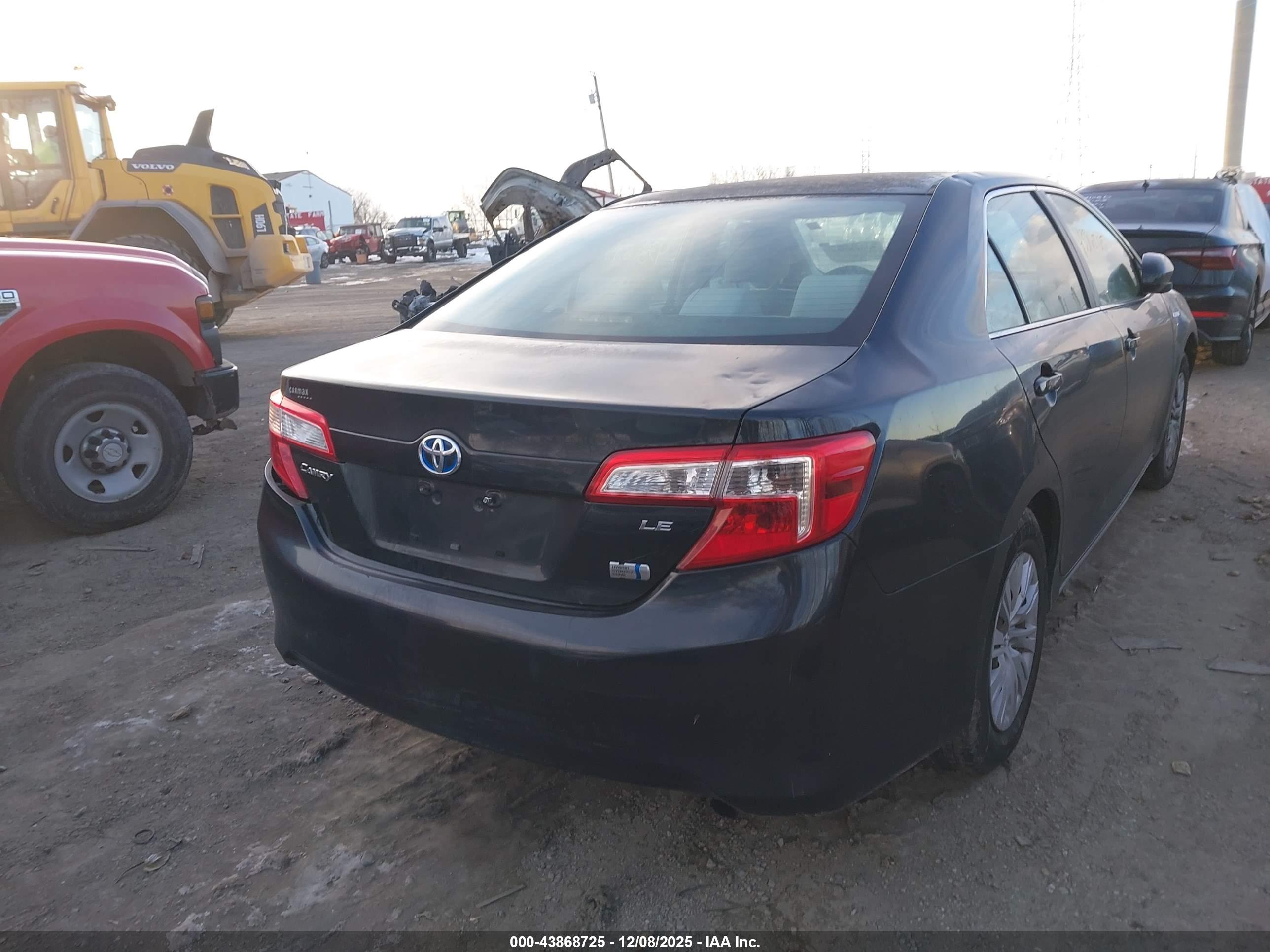 TOYOTA CAMRY image 4