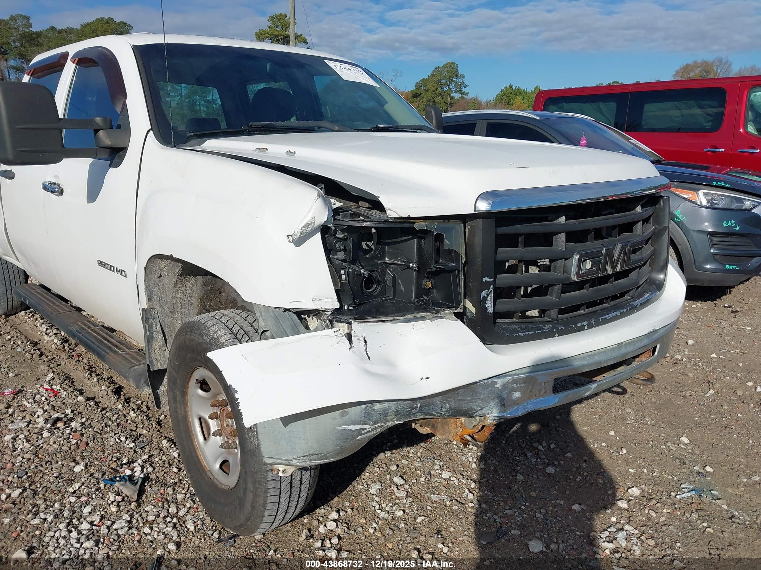 GMC SIERRA image 6