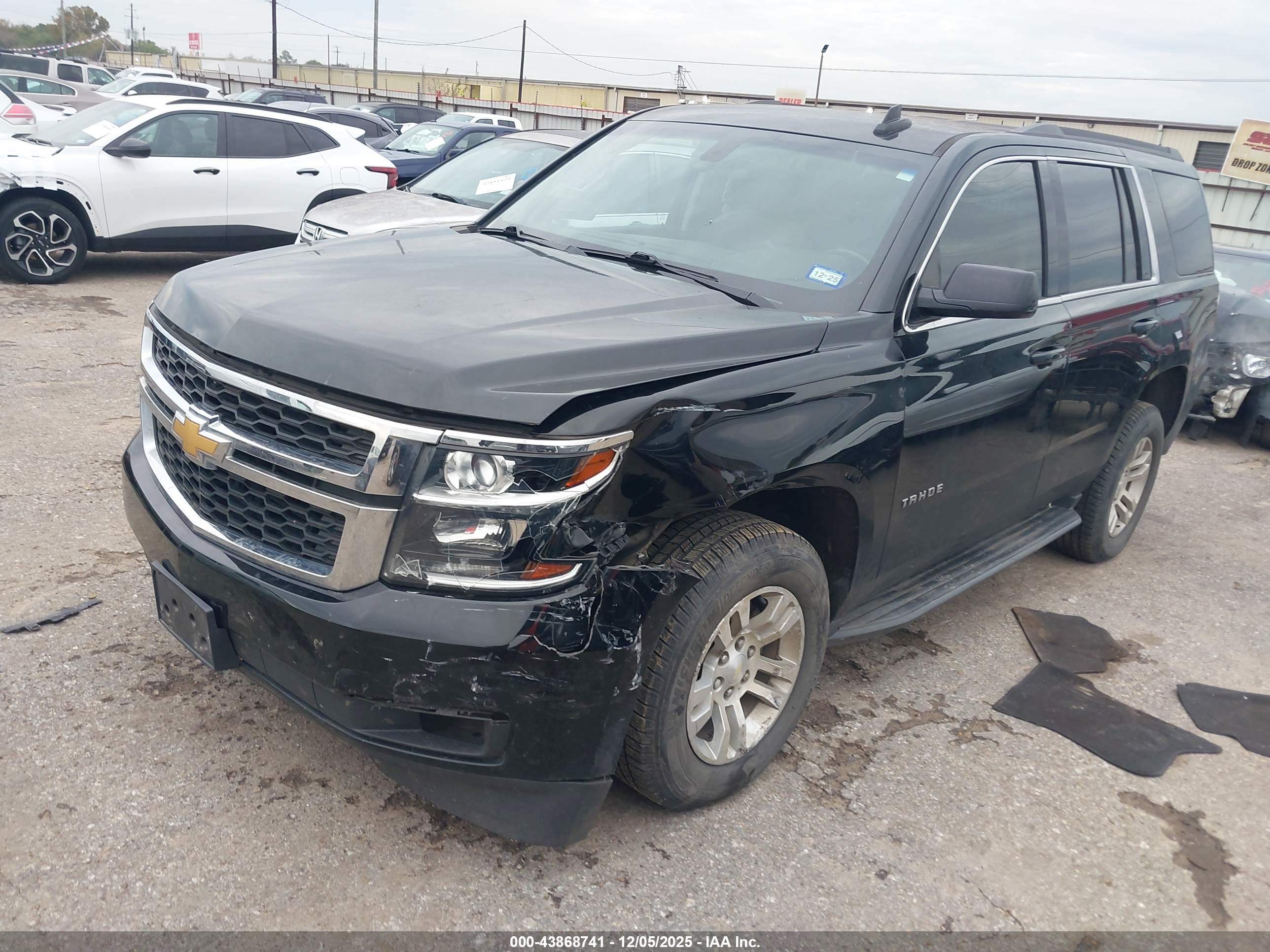 CHEVROLET TAHOE image 2
