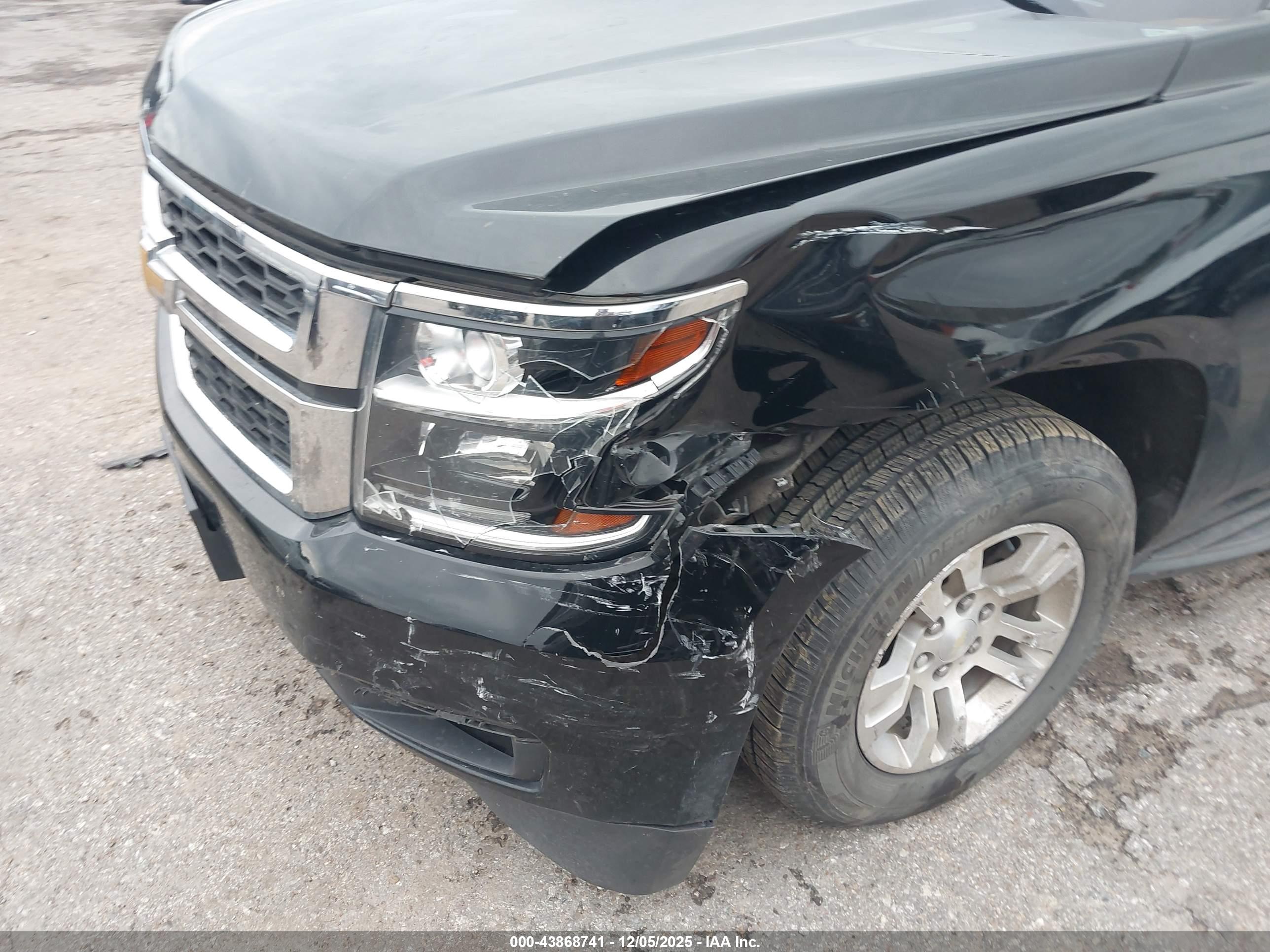 CHEVROLET TAHOE image 6
