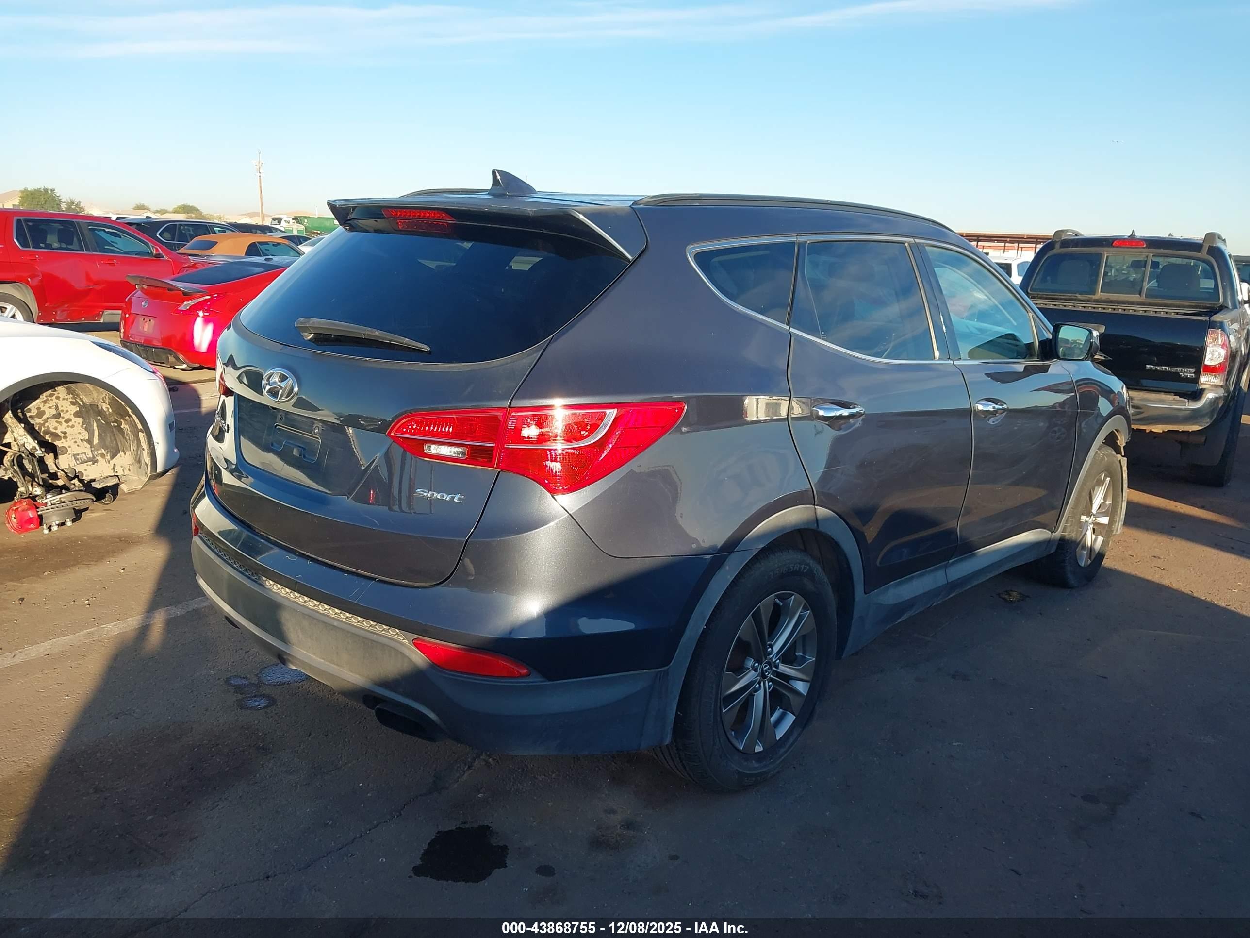 HYUNDAI SANTA image 4