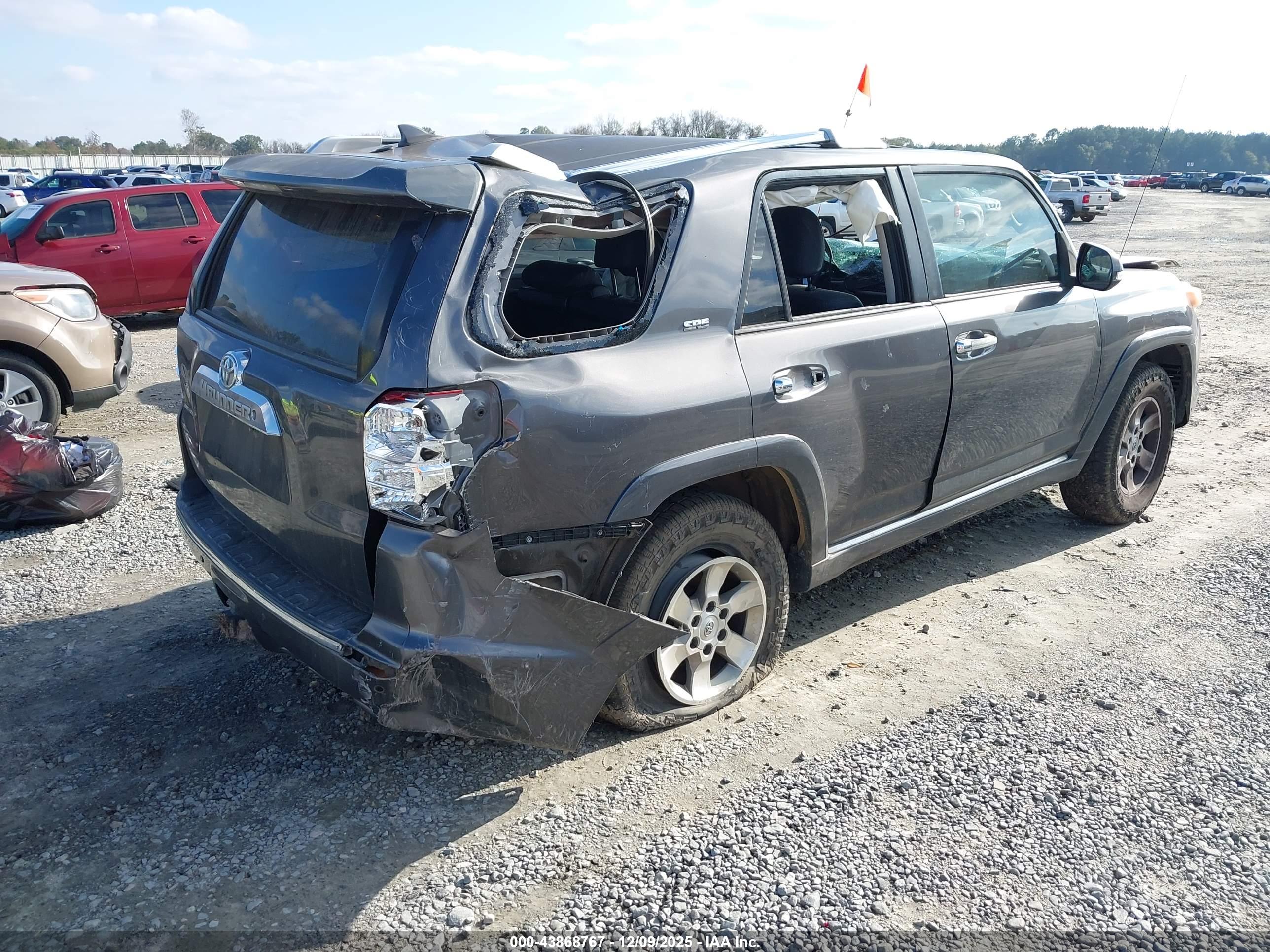 TOYOTA 4RUNNER image 4