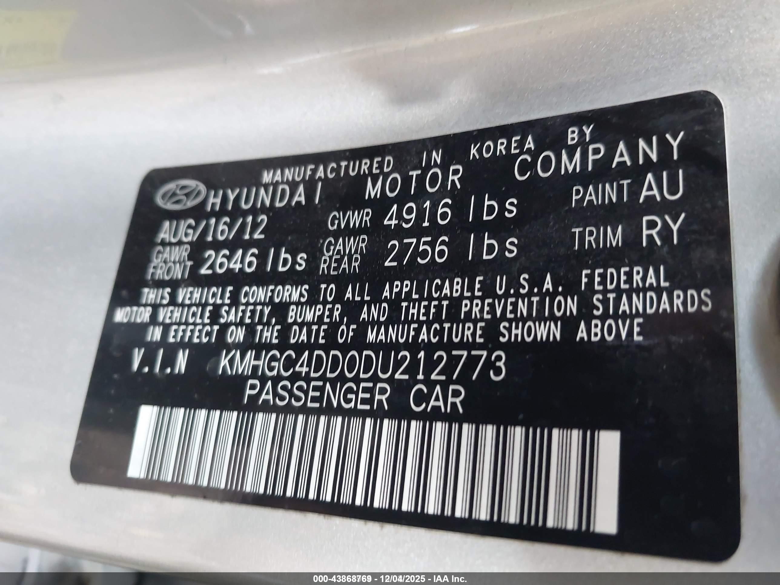 HYUNDAI GENESIS image 9