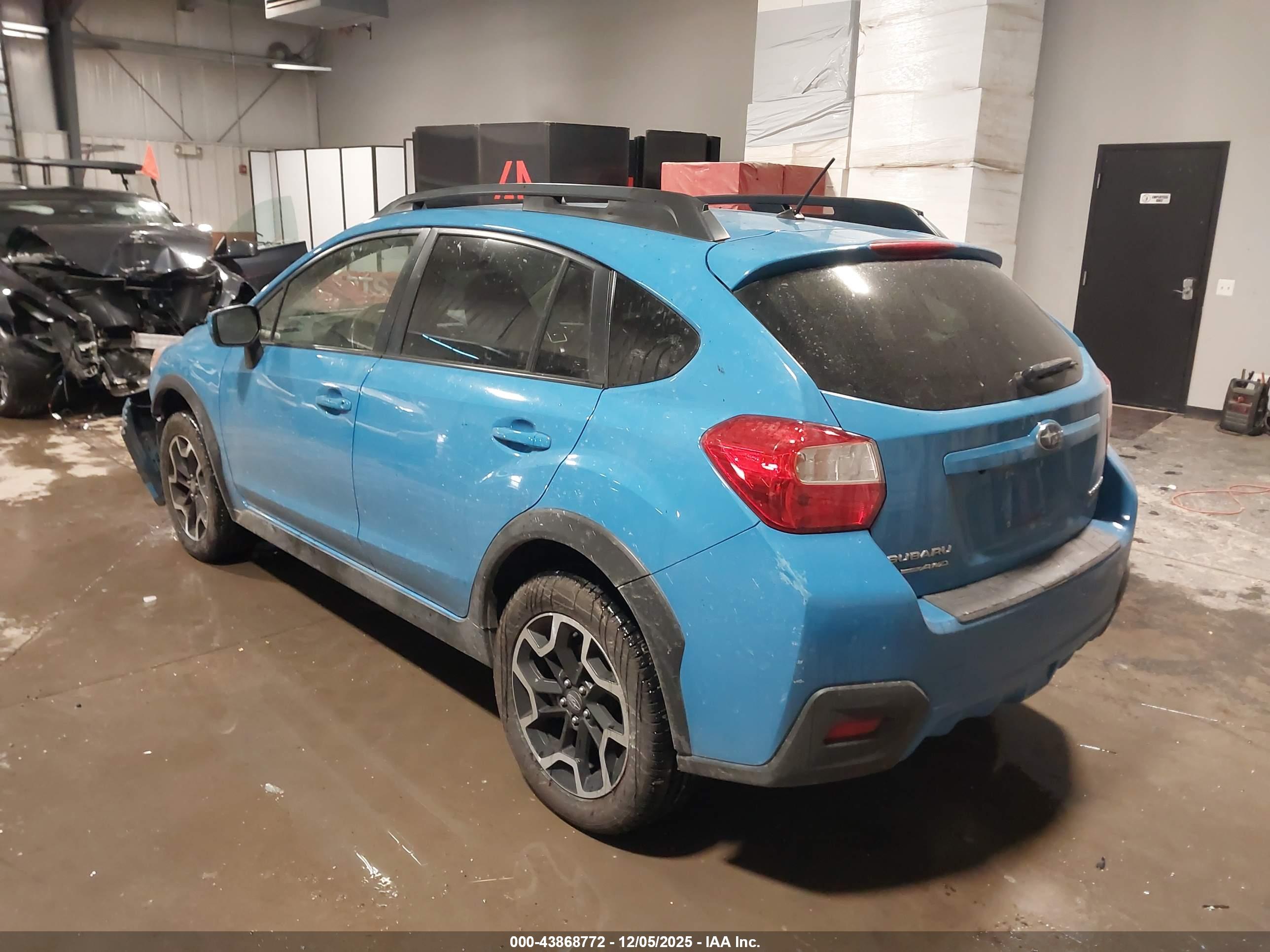 SUBARU CROSSTREK image 3