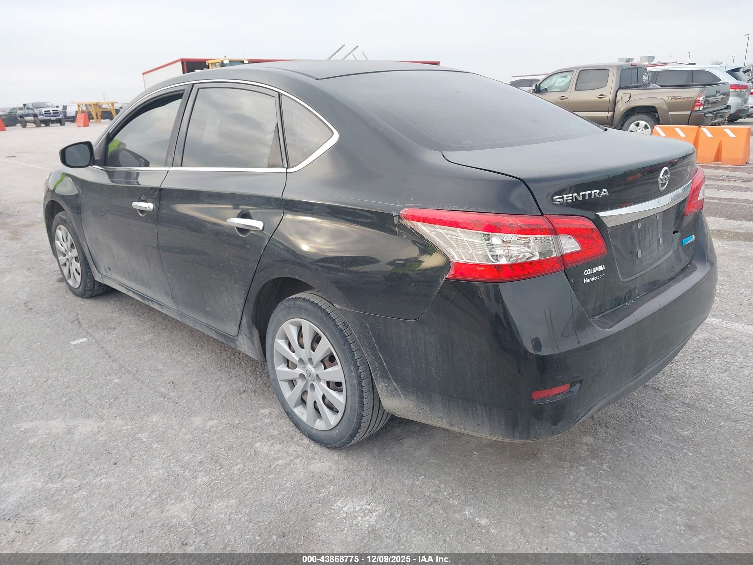 NISSAN SENTRA image 3