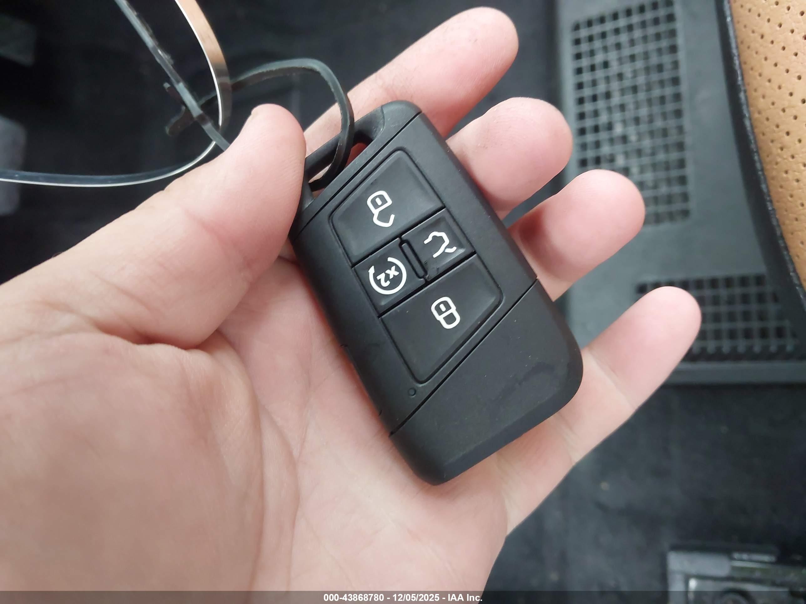 VOLKSWAGEN JETTA image 11