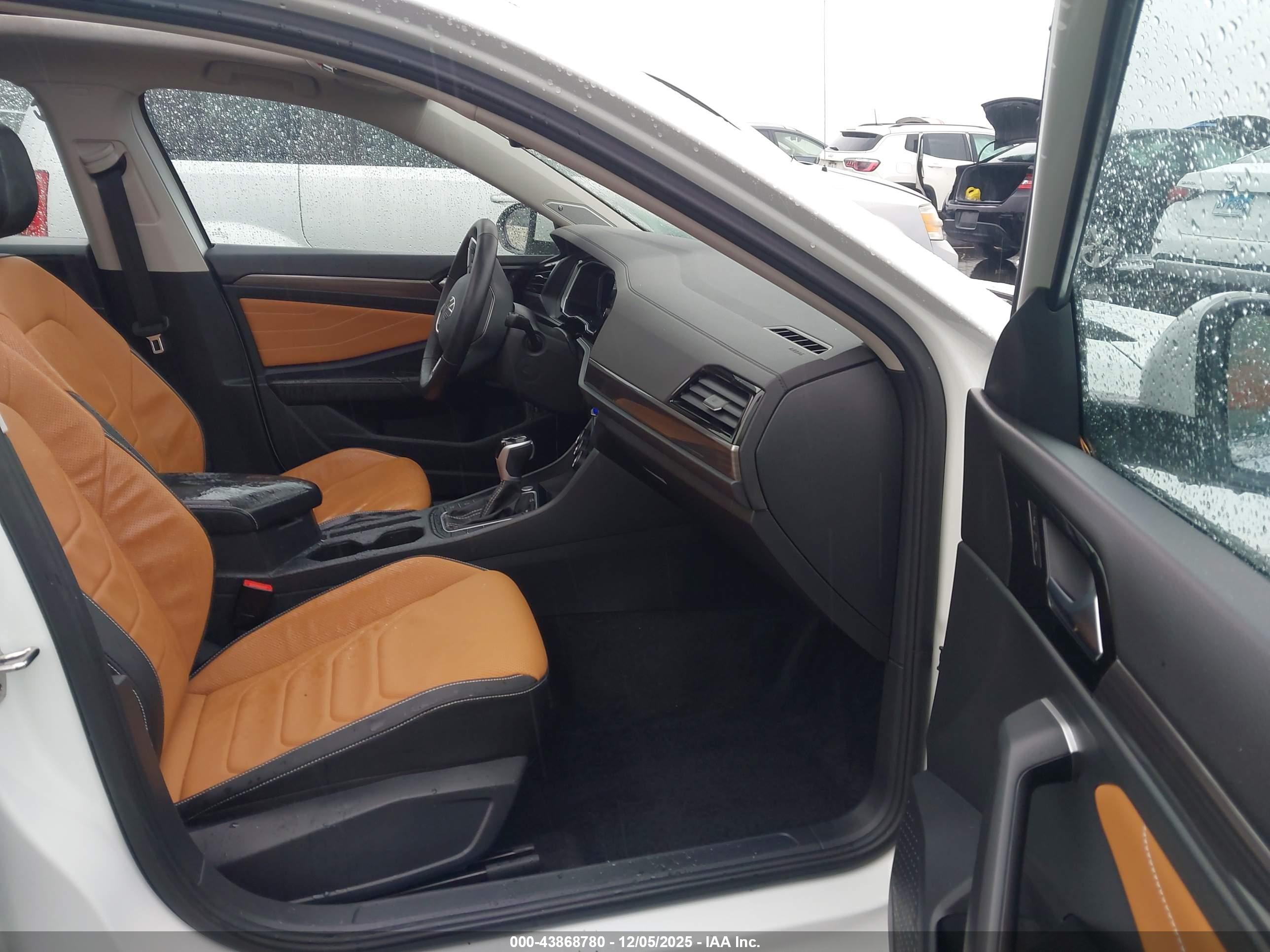 VOLKSWAGEN JETTA image 5