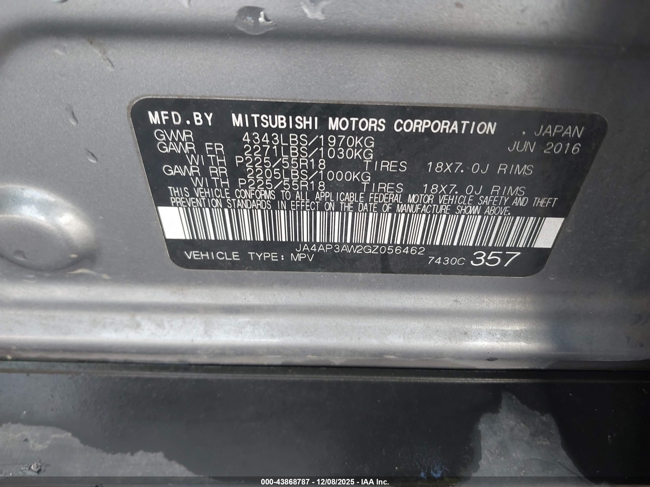 MITSUBISHI OUTLANDER image 9
