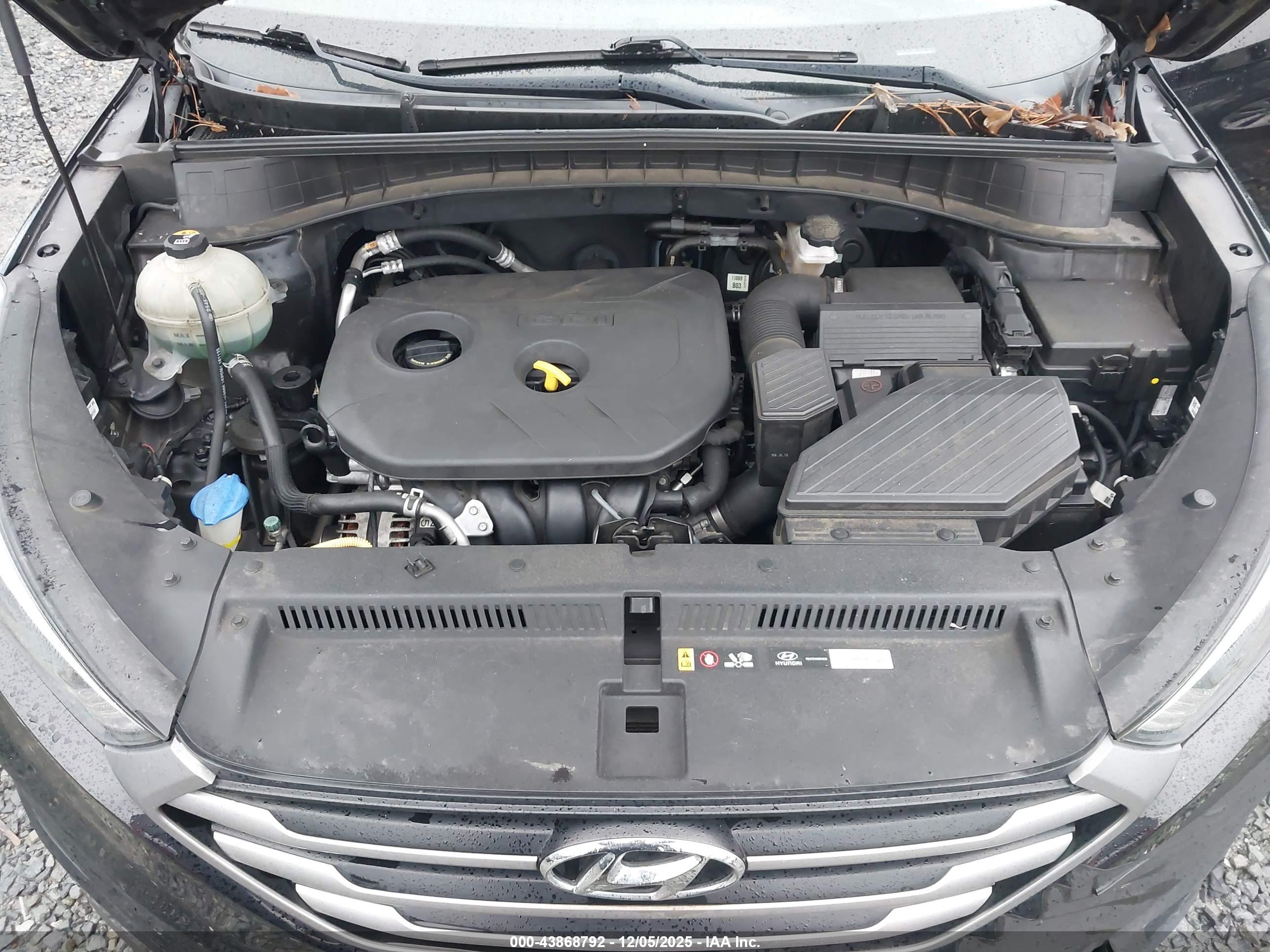 HYUNDAI TUCSON image 10