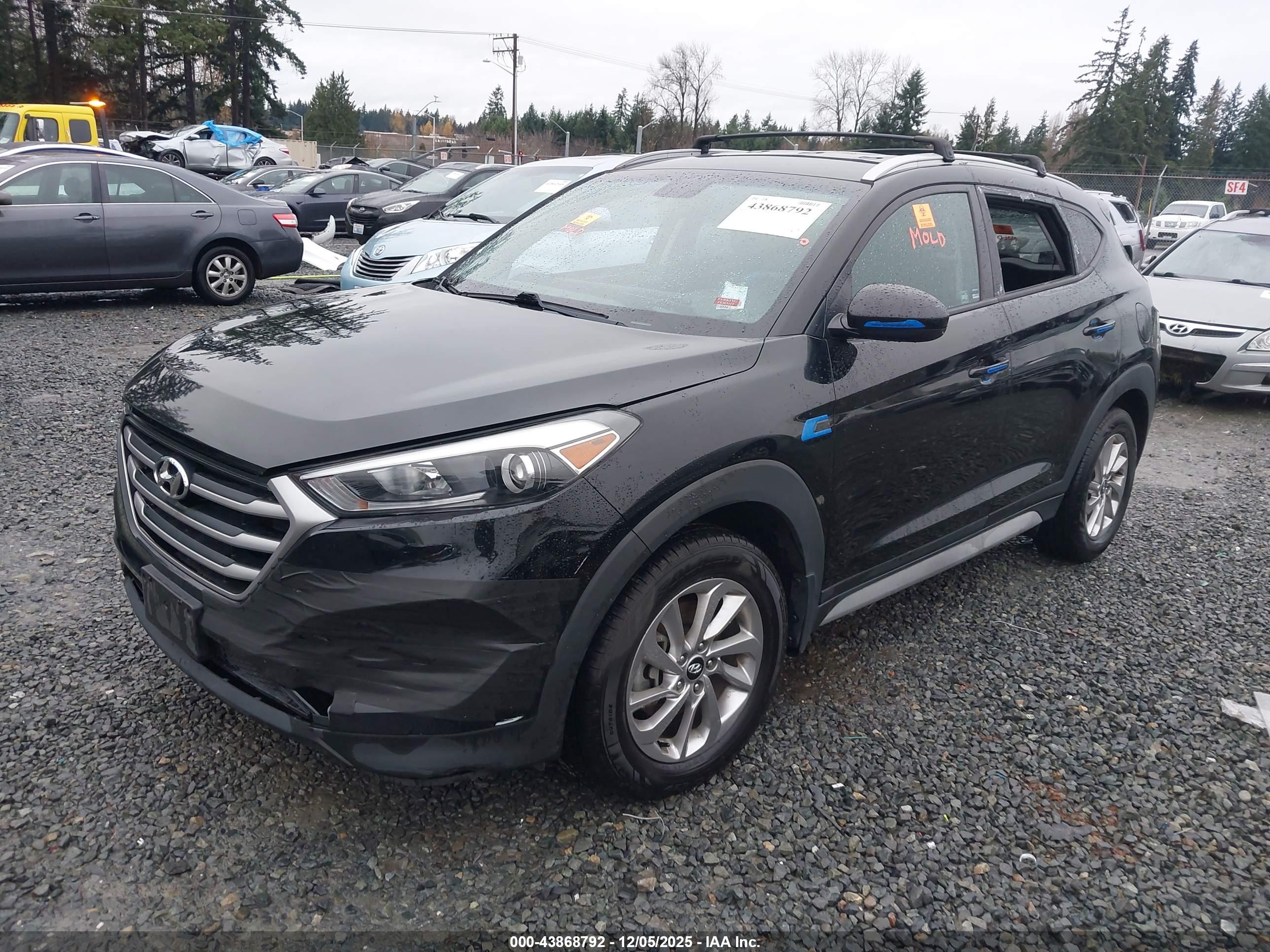 HYUNDAI TUCSON image 2