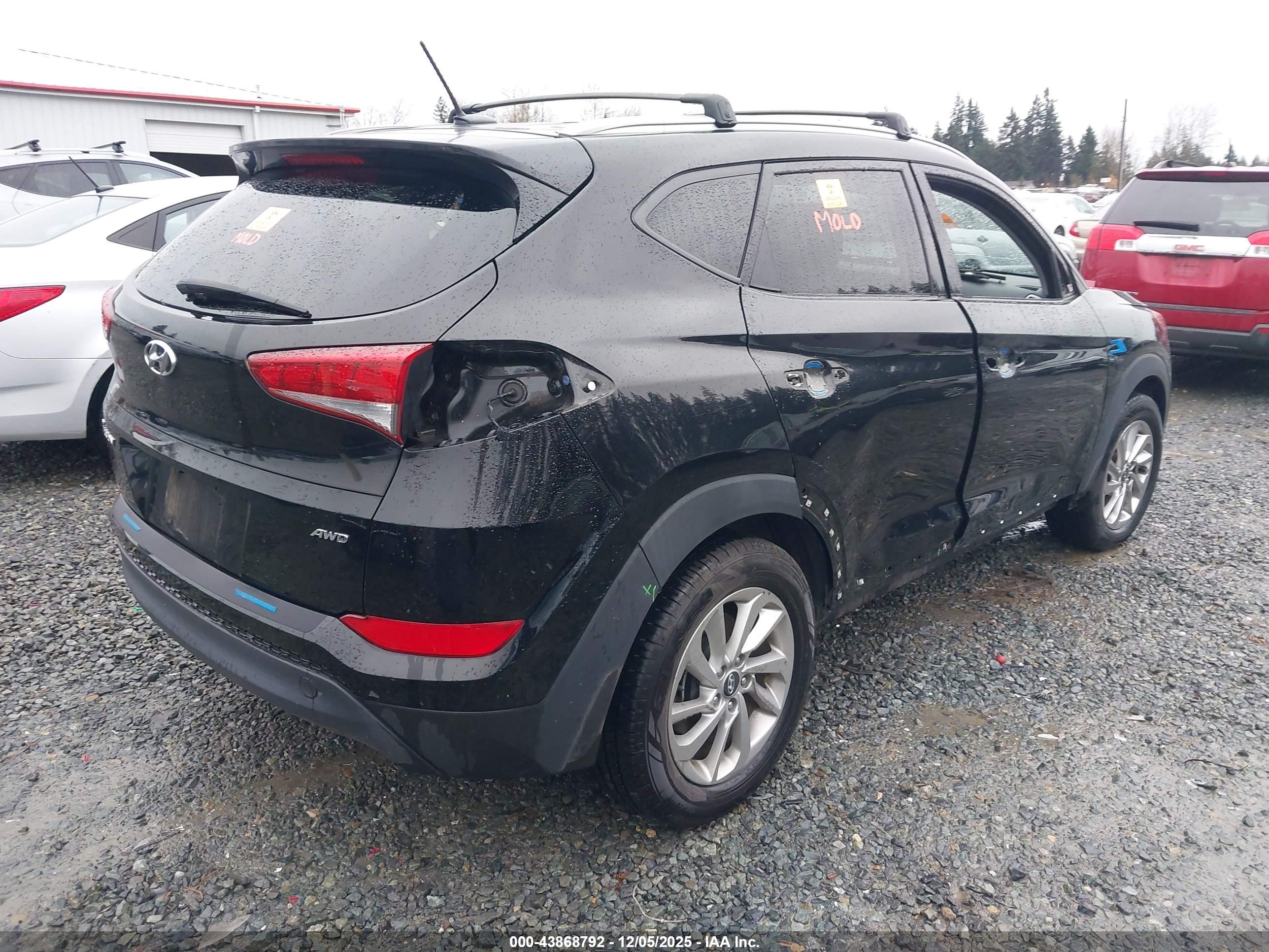 HYUNDAI TUCSON image 4