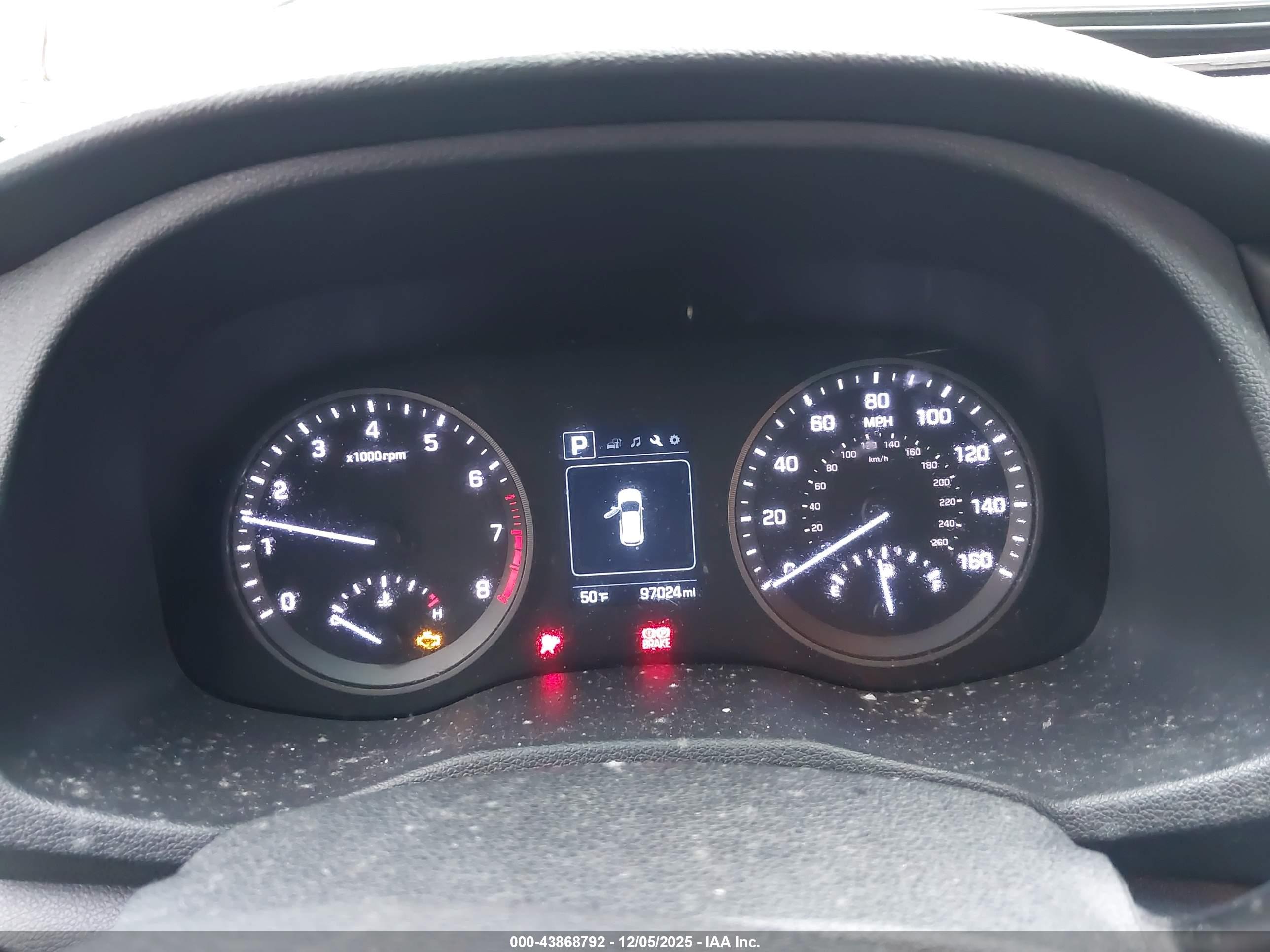 HYUNDAI TUCSON image 7