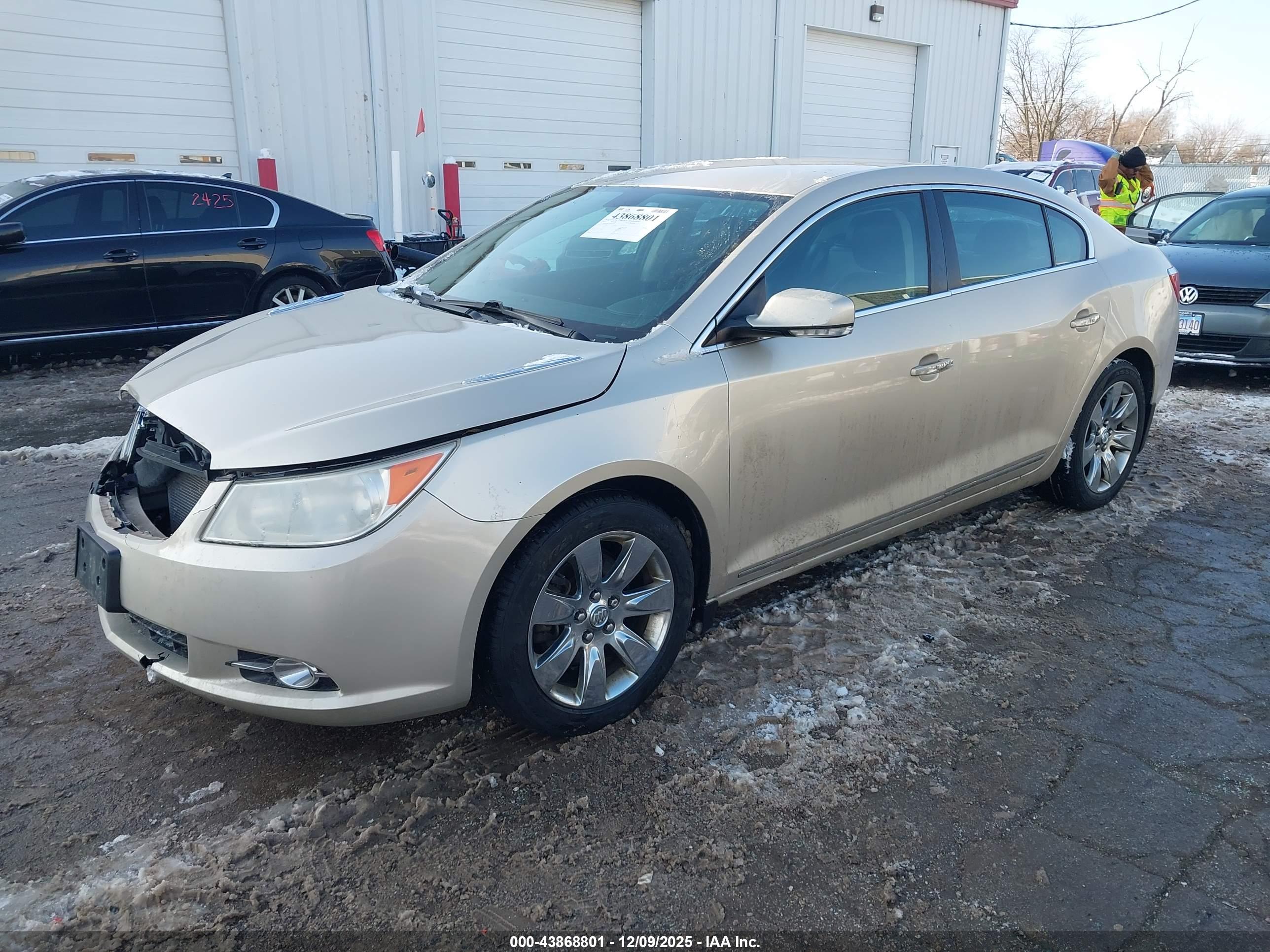 BUICK LACROSSE image 2