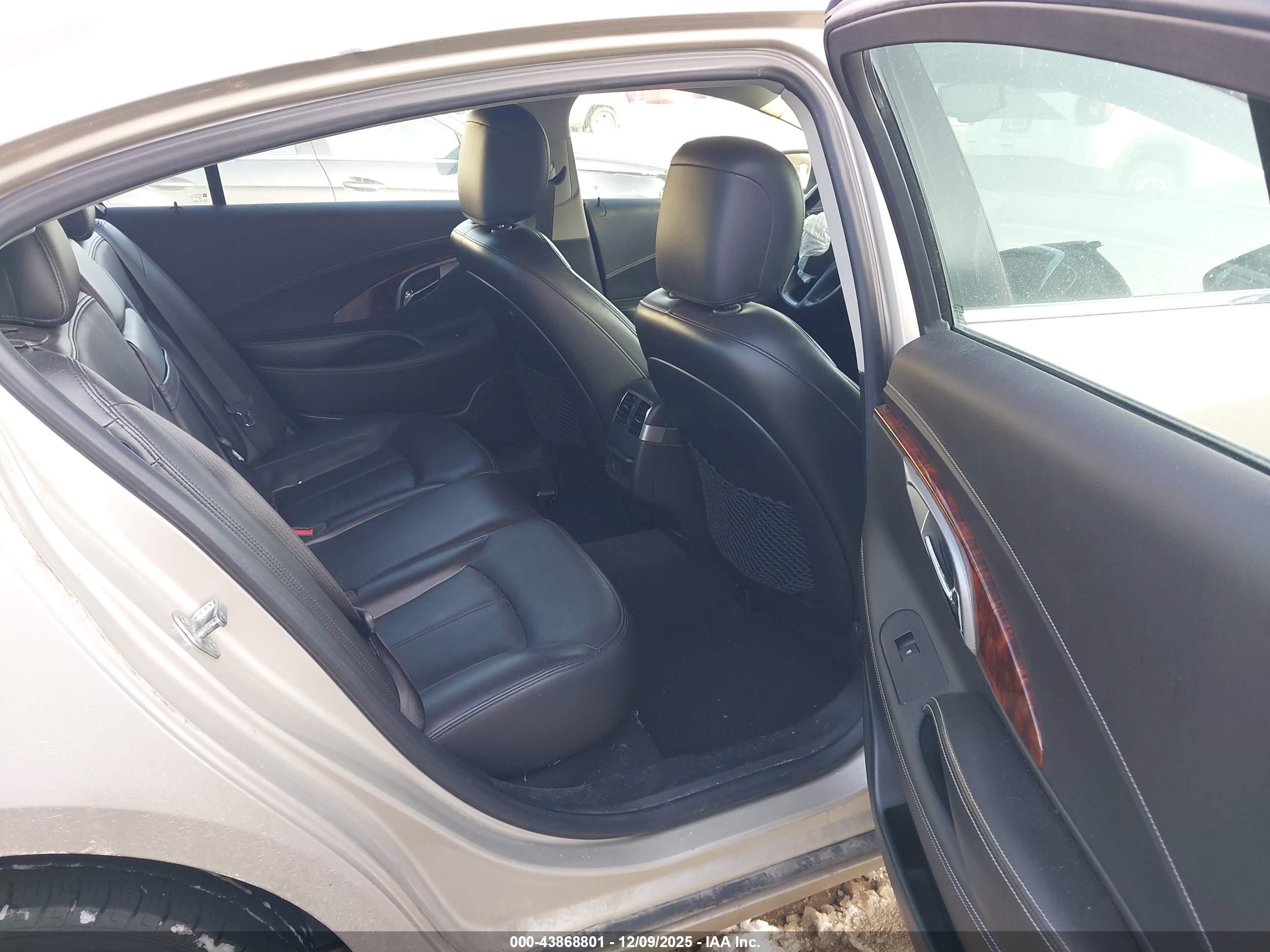 BUICK LACROSSE image 8