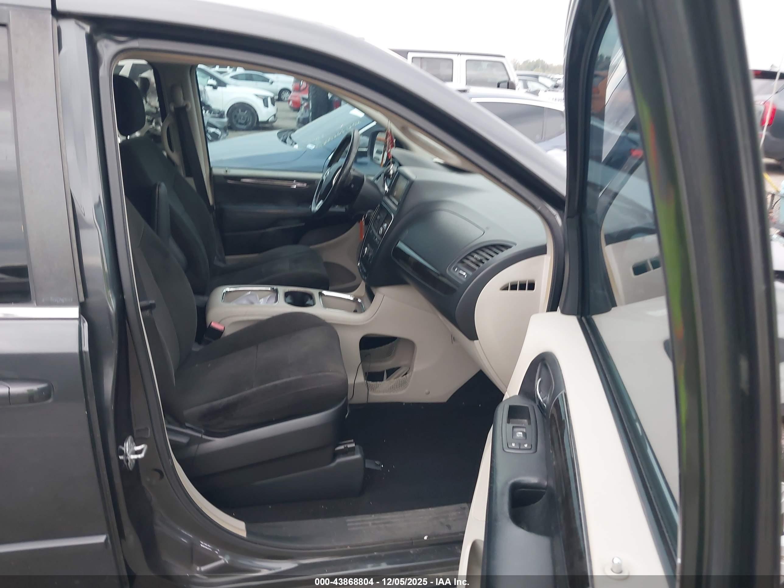 DODGE GRAND image 5