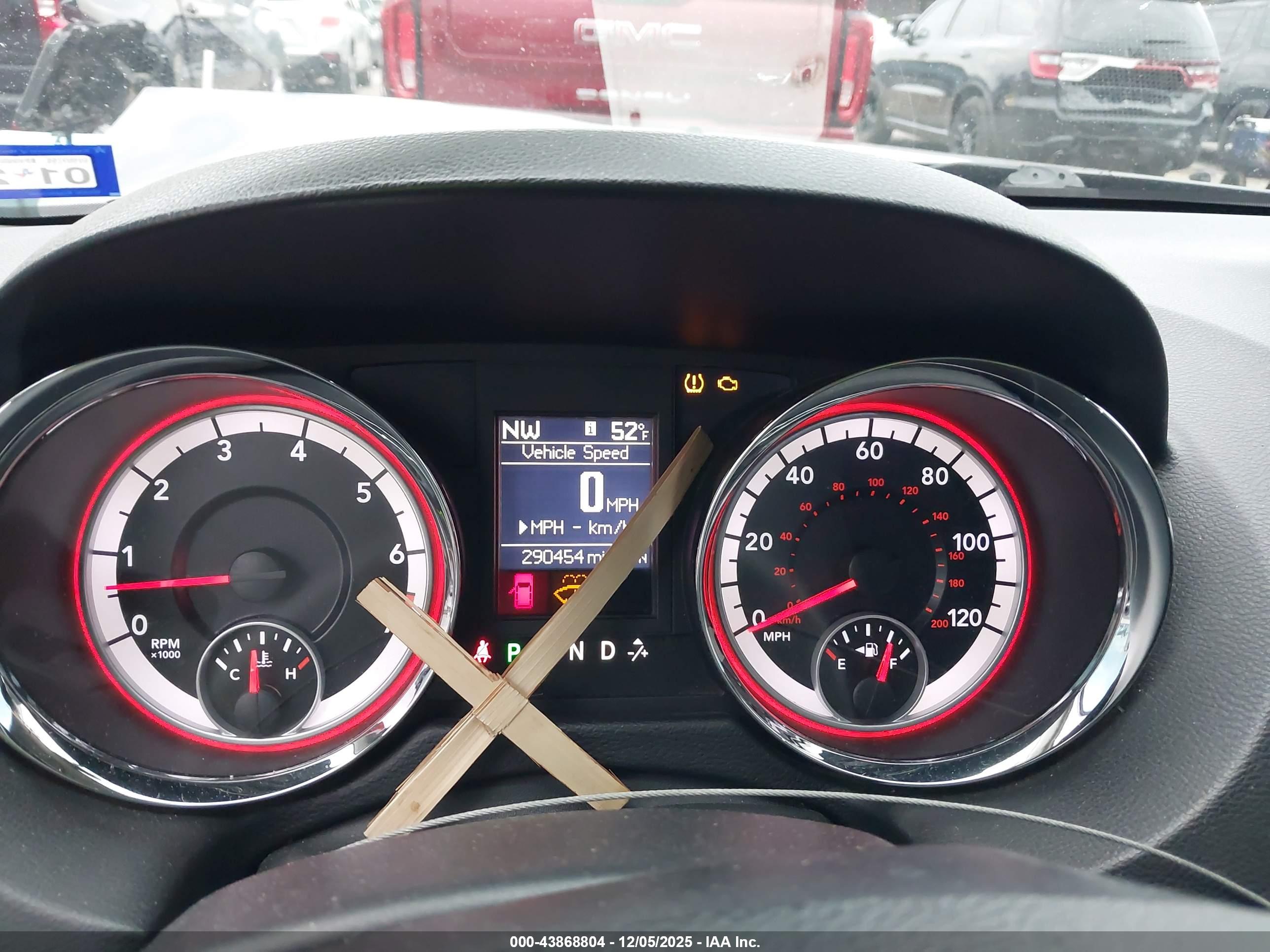 DODGE GRAND image 7