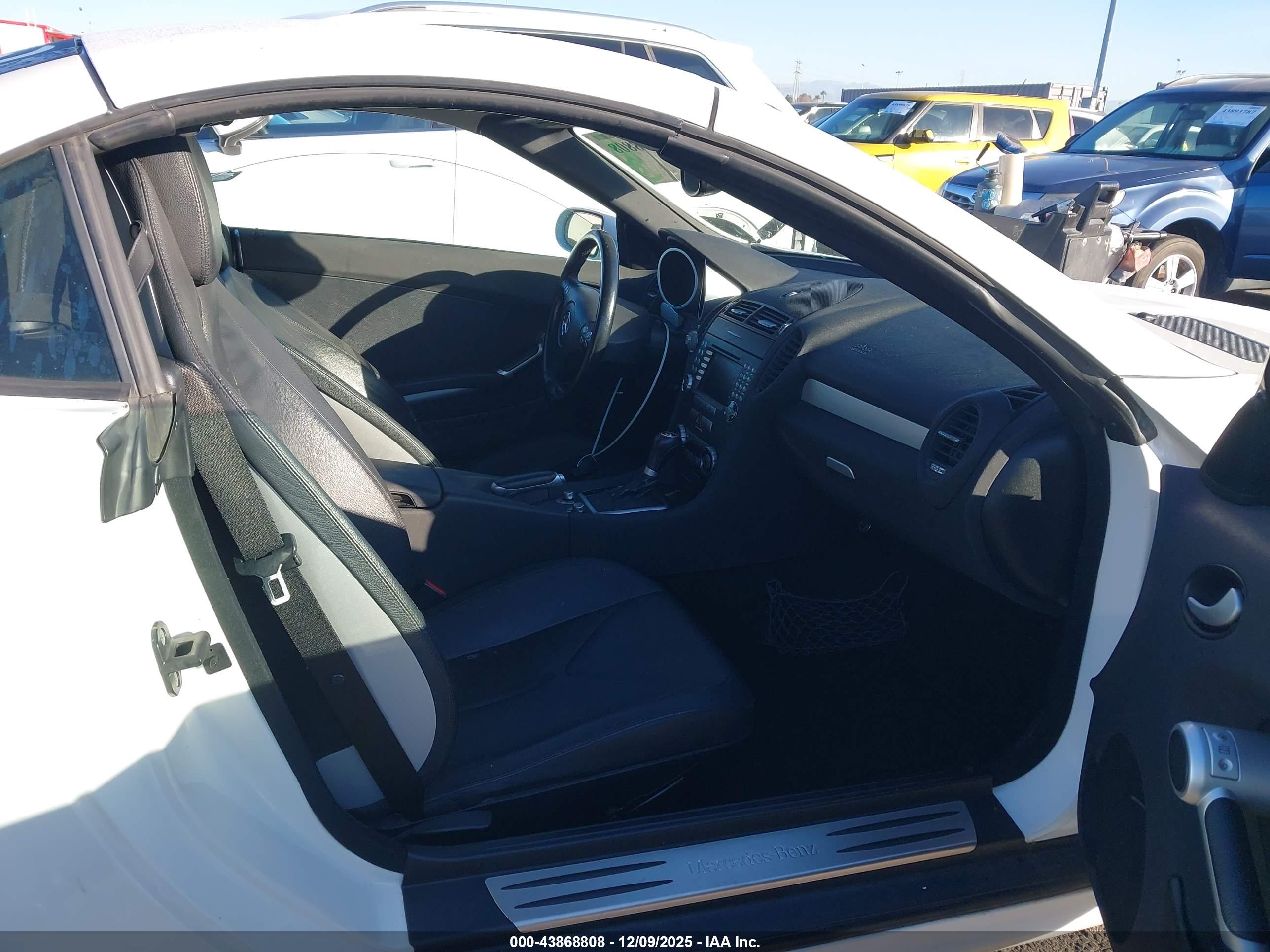 MERCEDES-BENZ SLK image 5