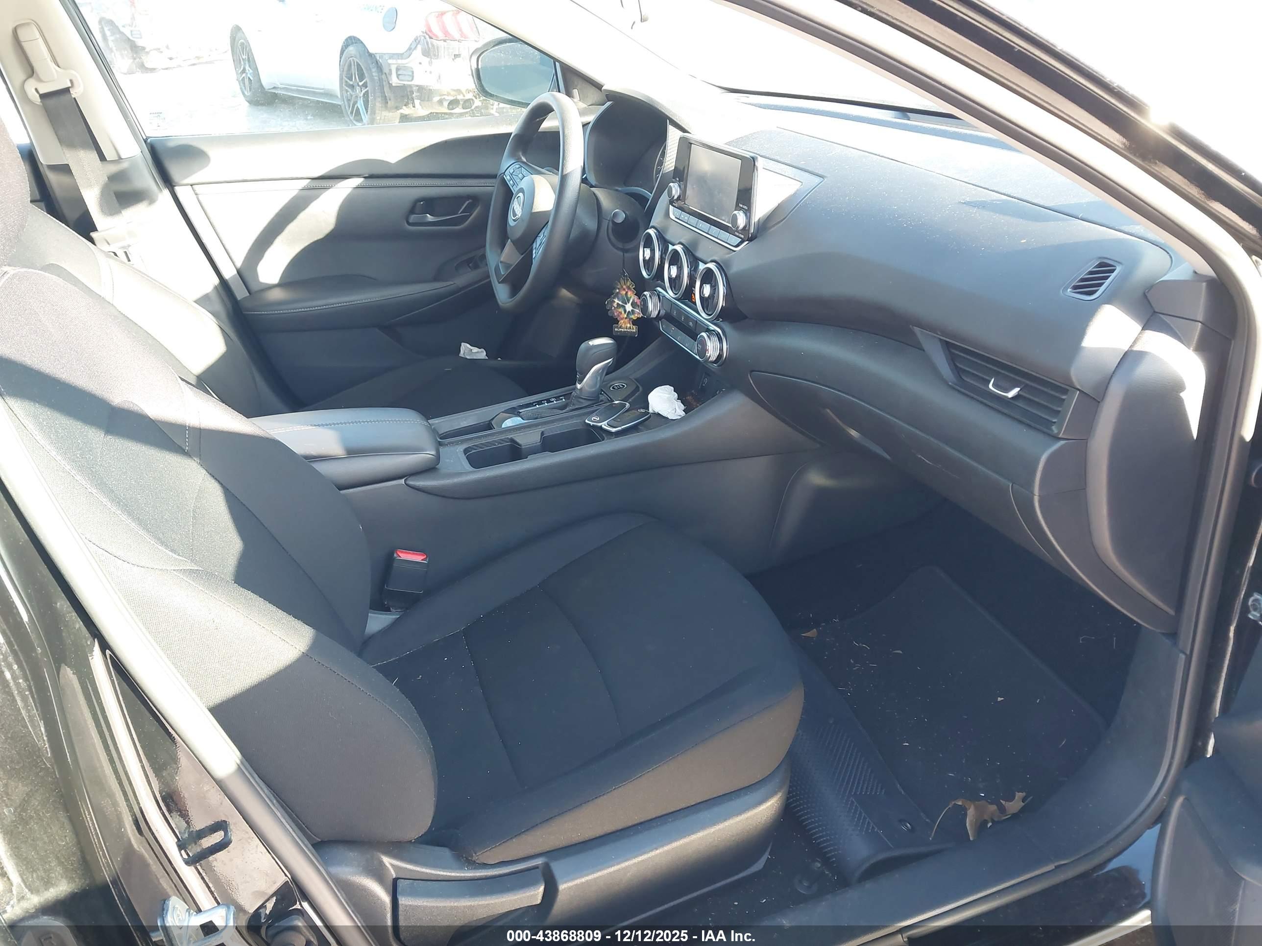 NISSAN SENTRA image 5