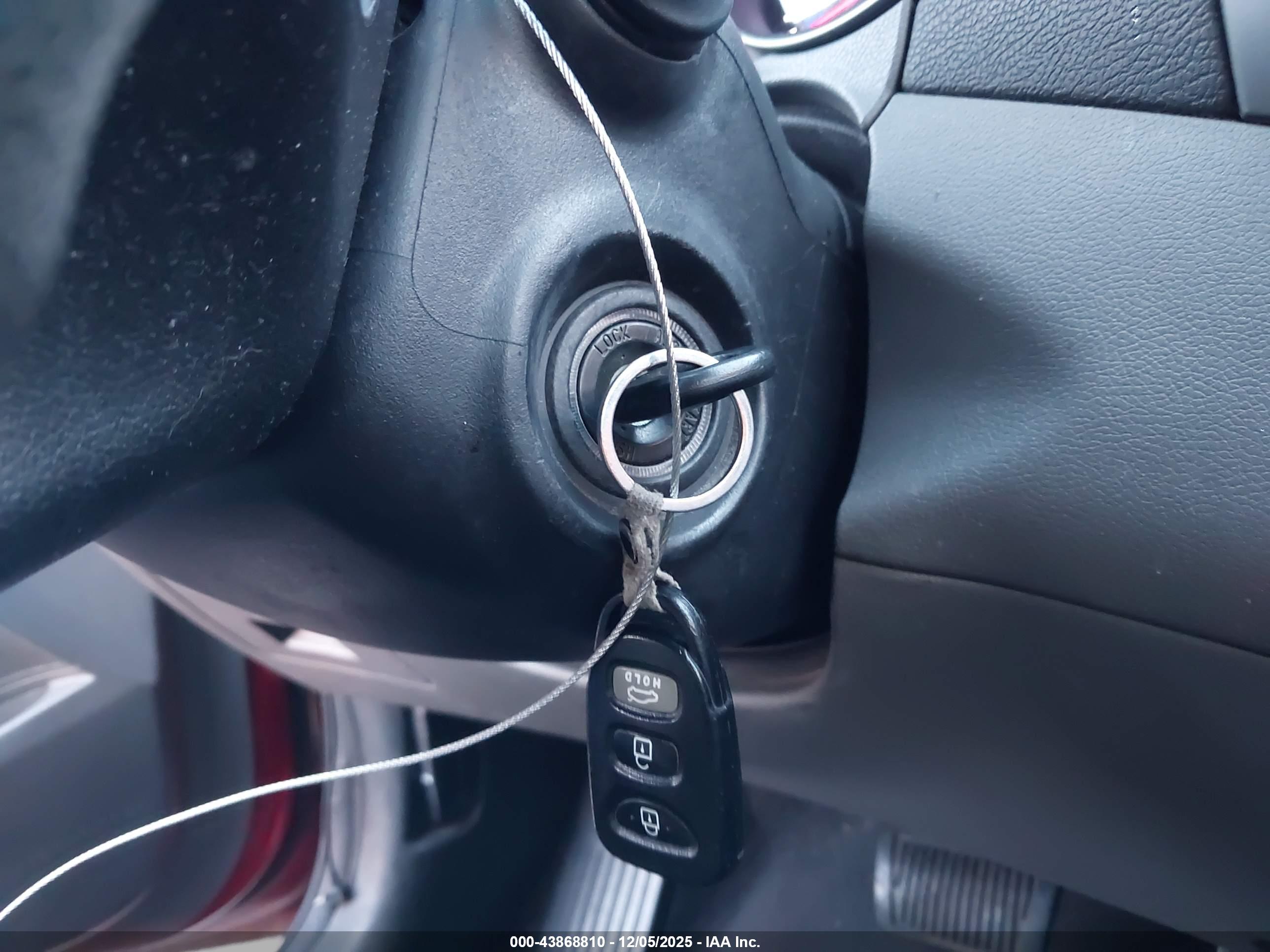 HYUNDAI ELANTRA image 11