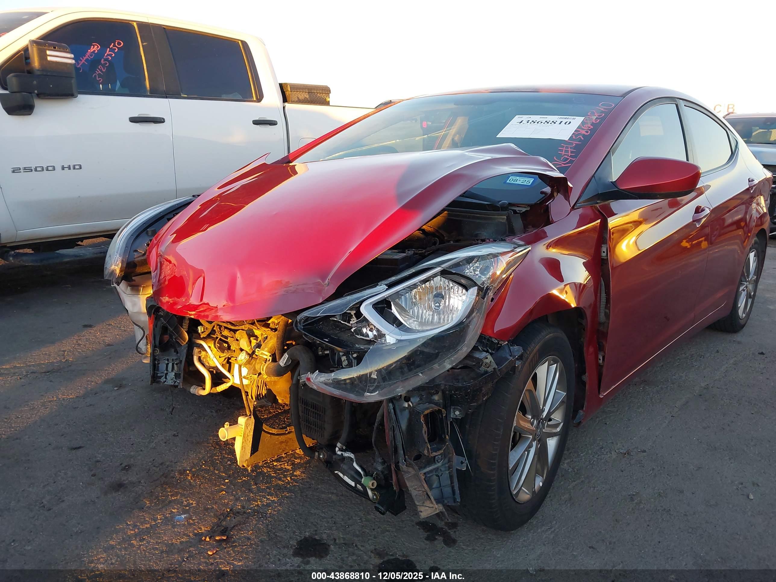 HYUNDAI ELANTRA image 6